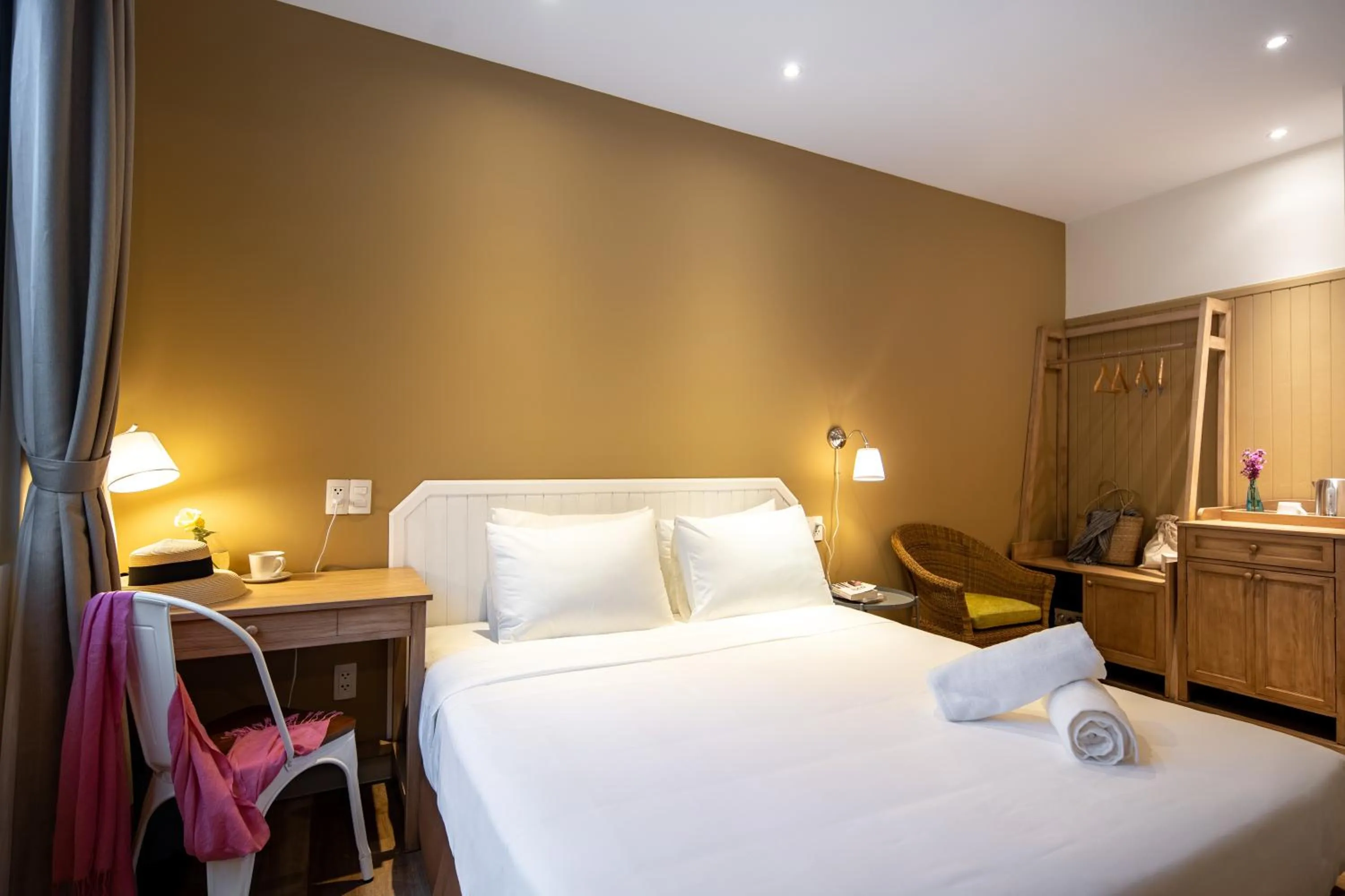 Photo of the whole room, Bed in La Em Boutique Villa