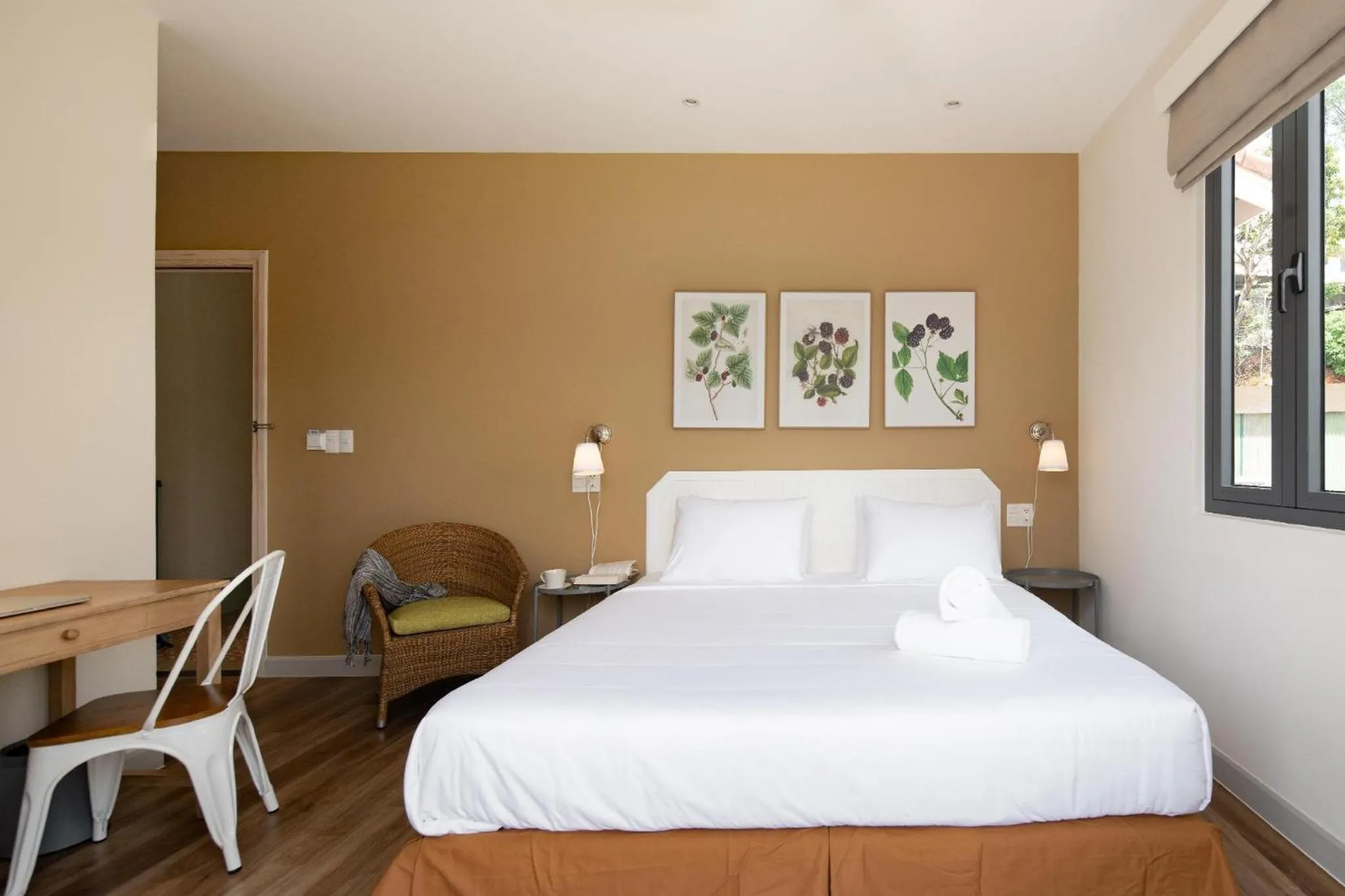 Photo of the whole room, Bed in La Em Boutique Villa