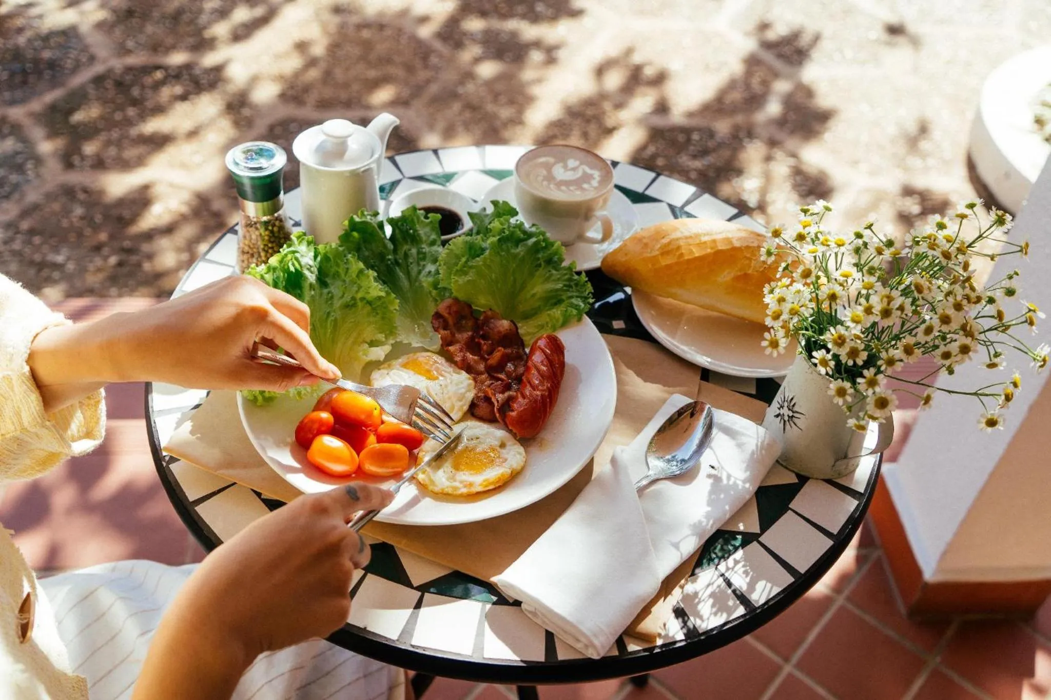 American breakfast in La Em Boutique Villa