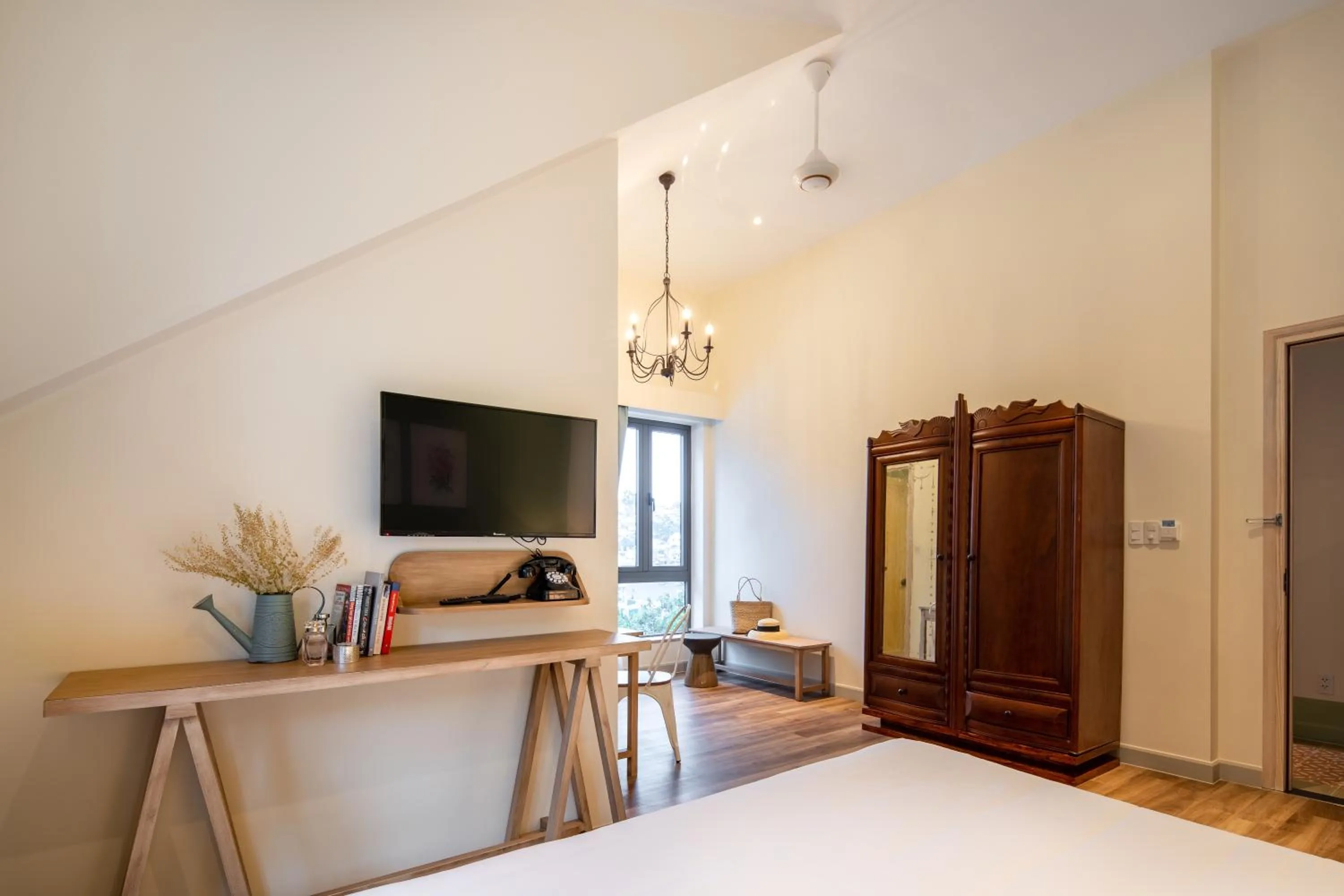 Living room, Bed in La Em Boutique Villa