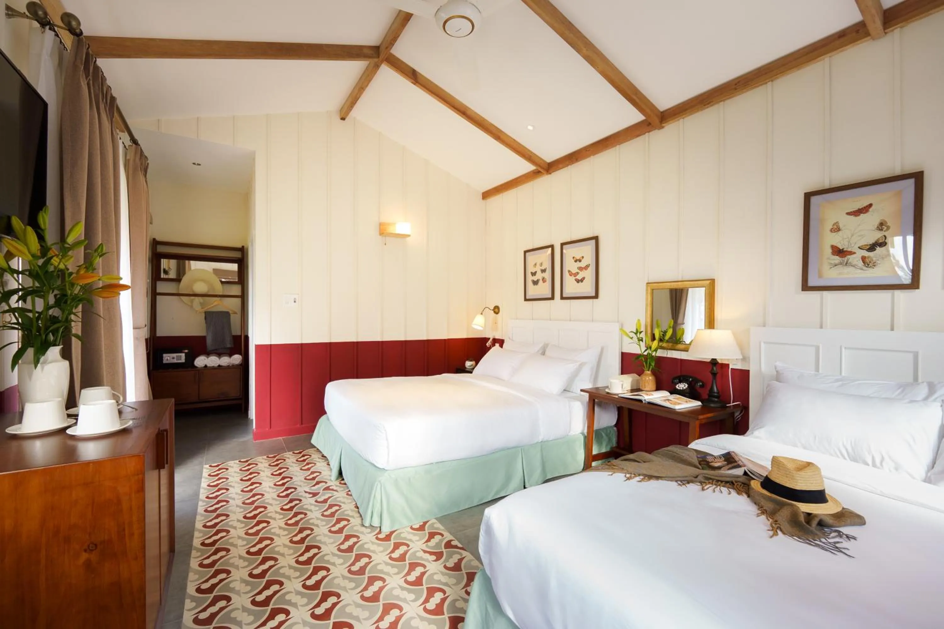 Photo of the whole room, Bed in La Em Boutique Villa