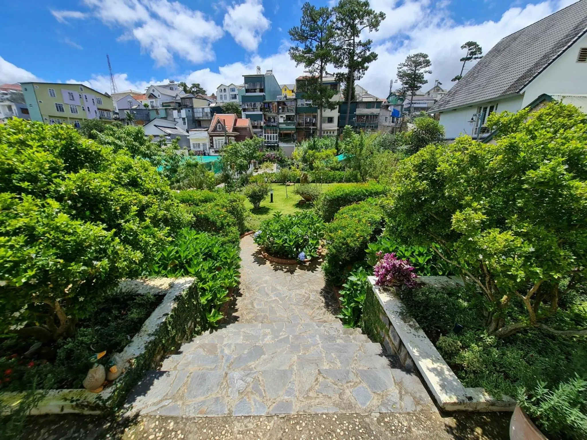 Garden in La Em Boutique Villa