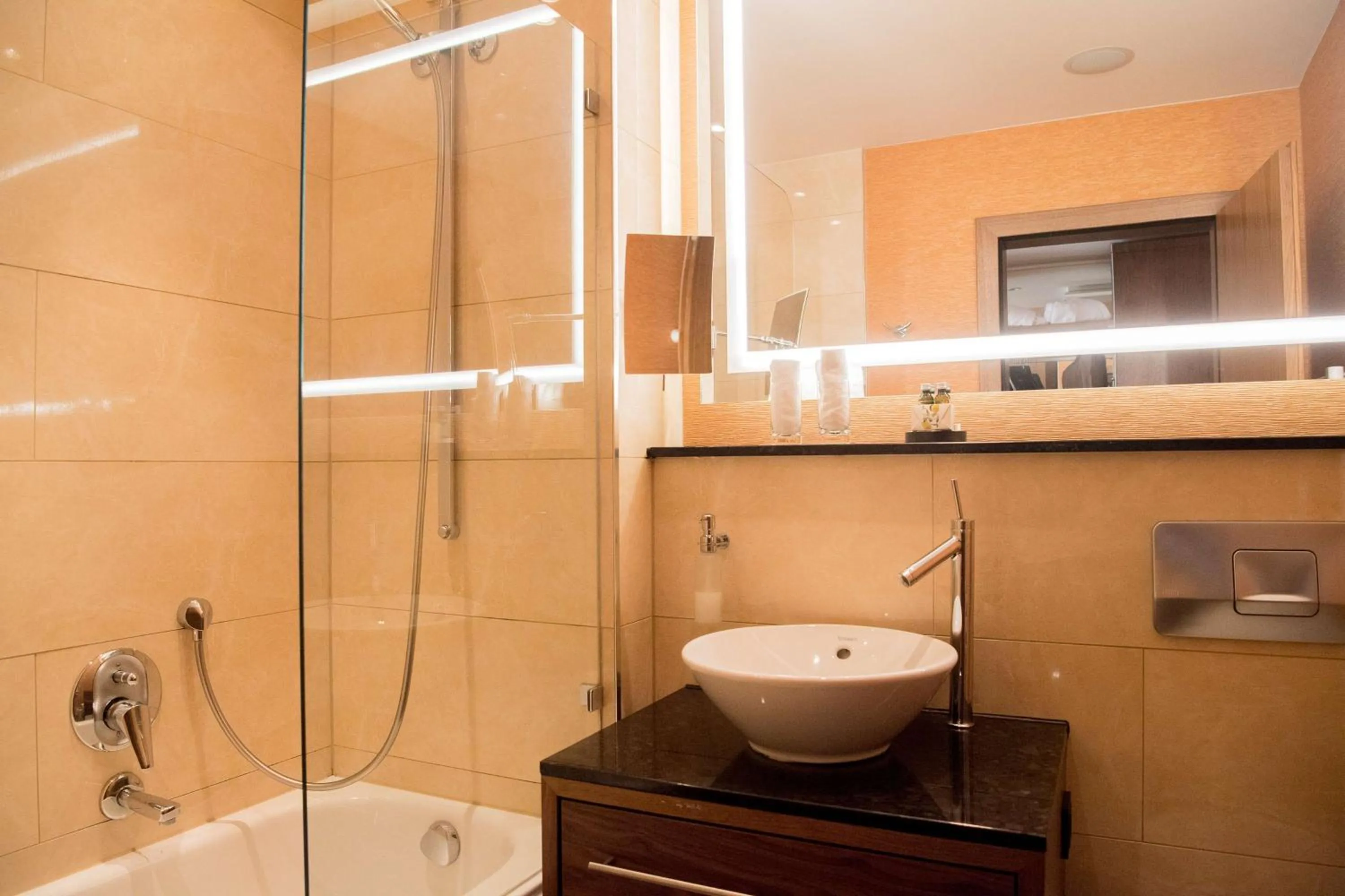 Bathroom in Atrium Hotel Mainz