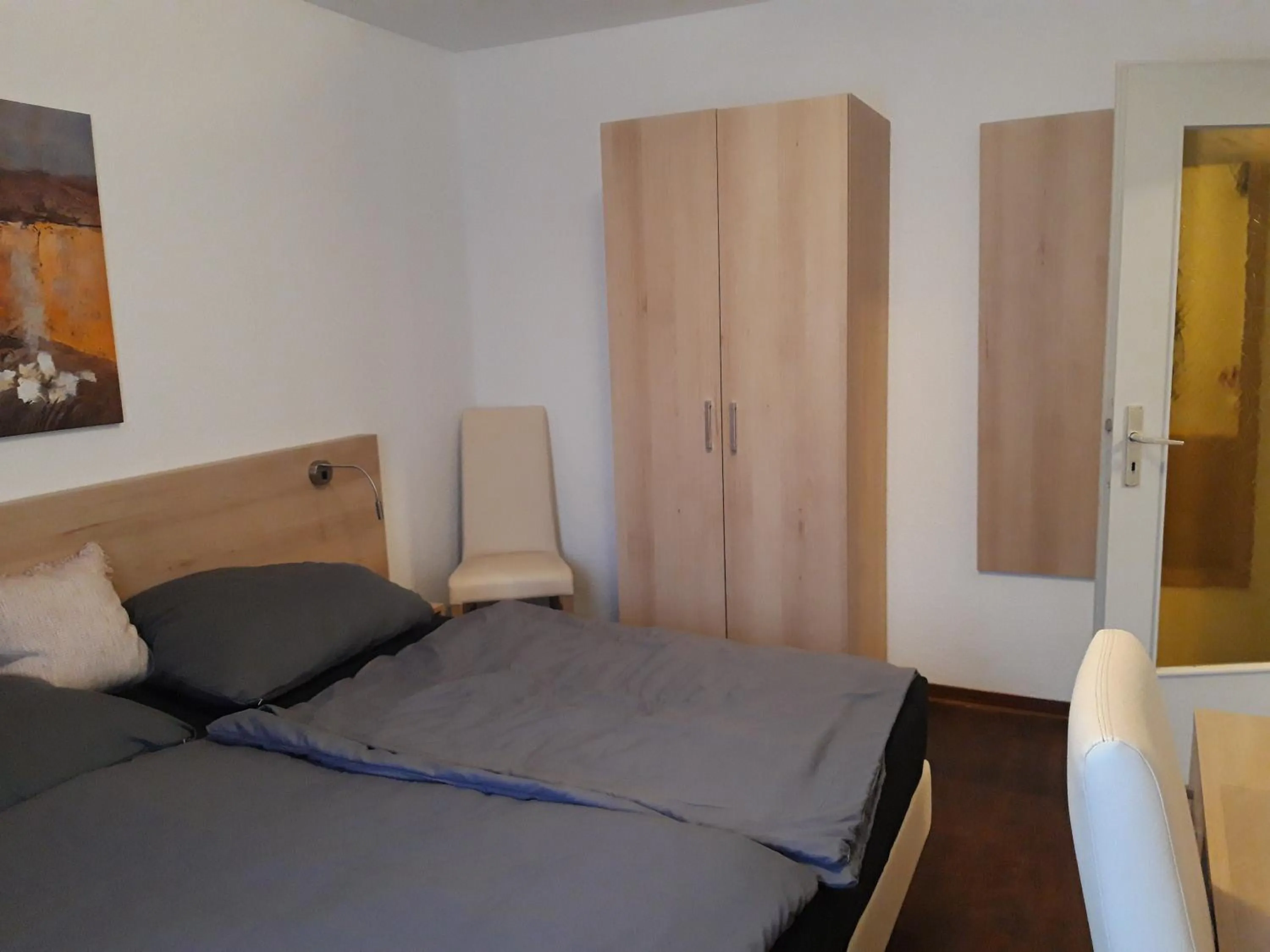 Bed in Cafe Restaurant Rohan