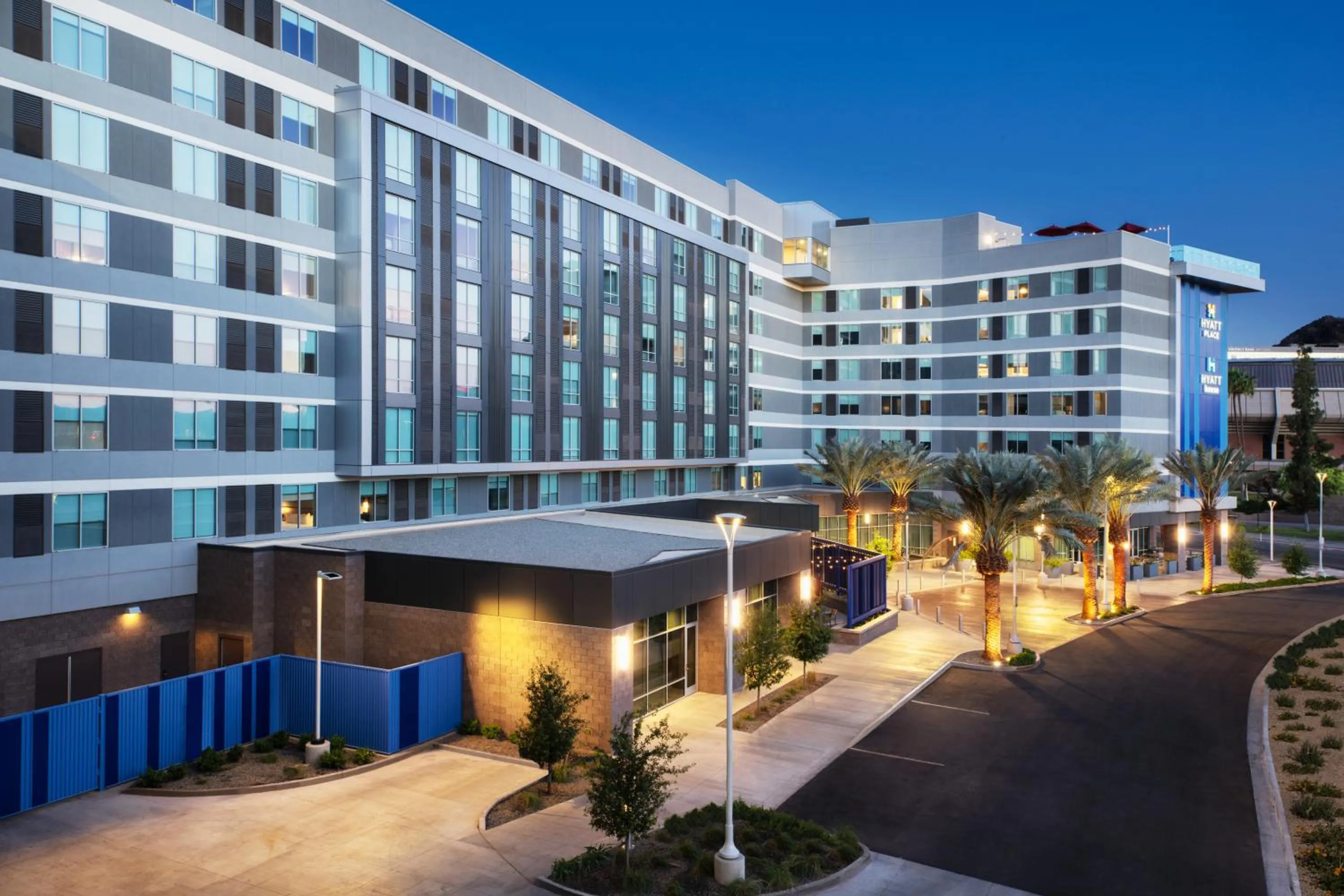 Property building in Hyatt Place Tempe Phoenix University
