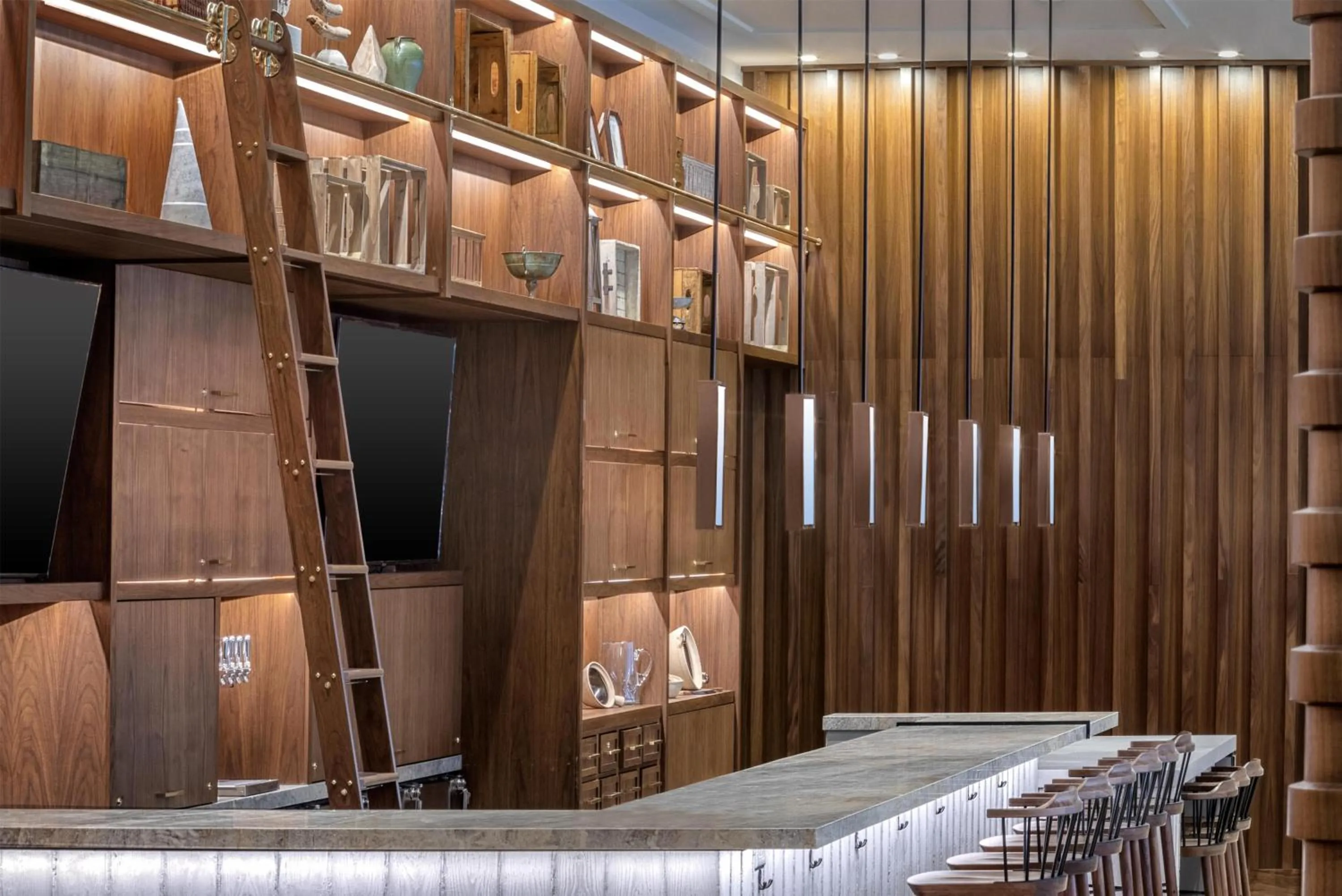 Lounge or bar in Hyatt Centric Center City Philadelphia