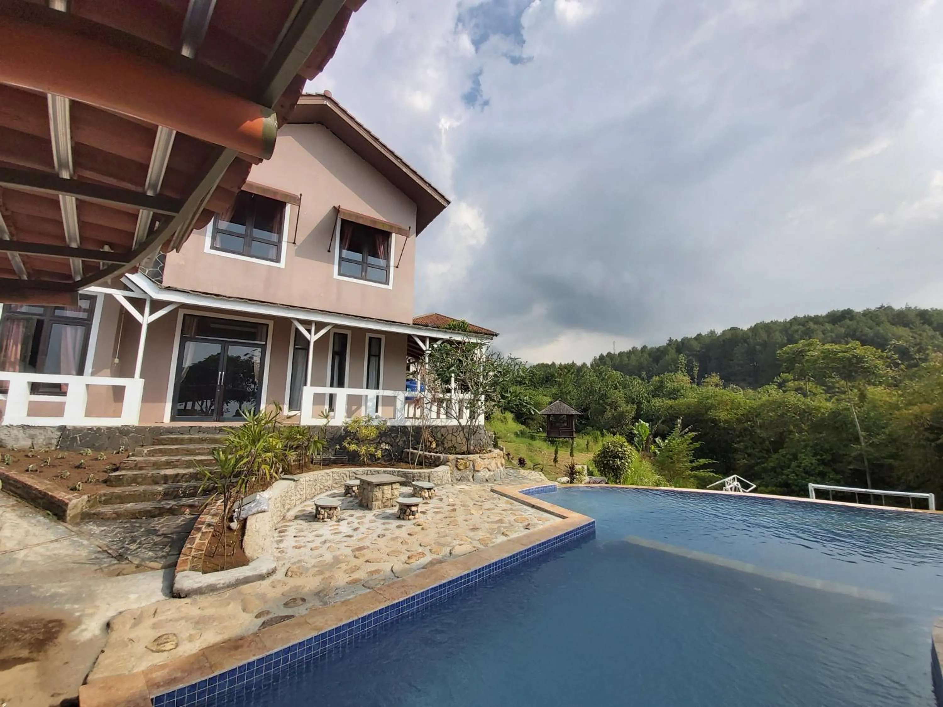 Property building in Degung Hillside