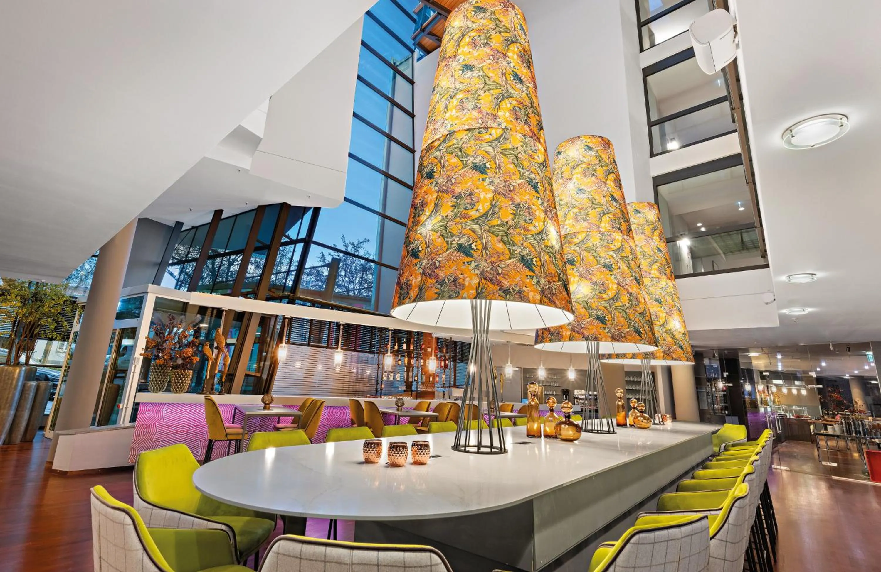 Lobby or reception in Leonardo Hotel Esslingen