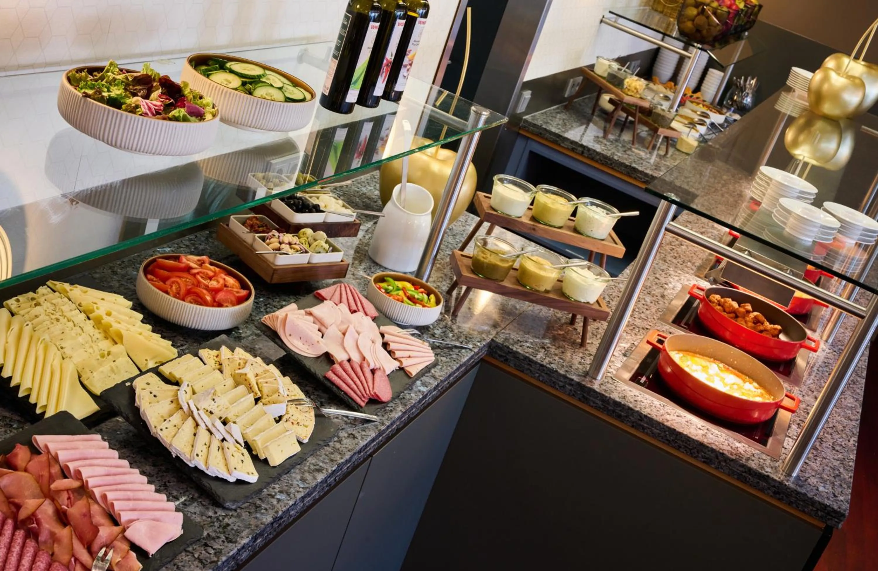 Buffet breakfast in Leonardo Hotel Esslingen