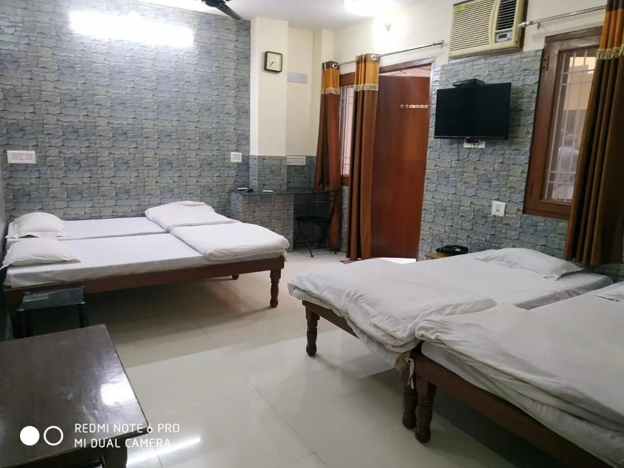 Bed in BOBY HOME STAY "BOBY MANSION" Jaipur