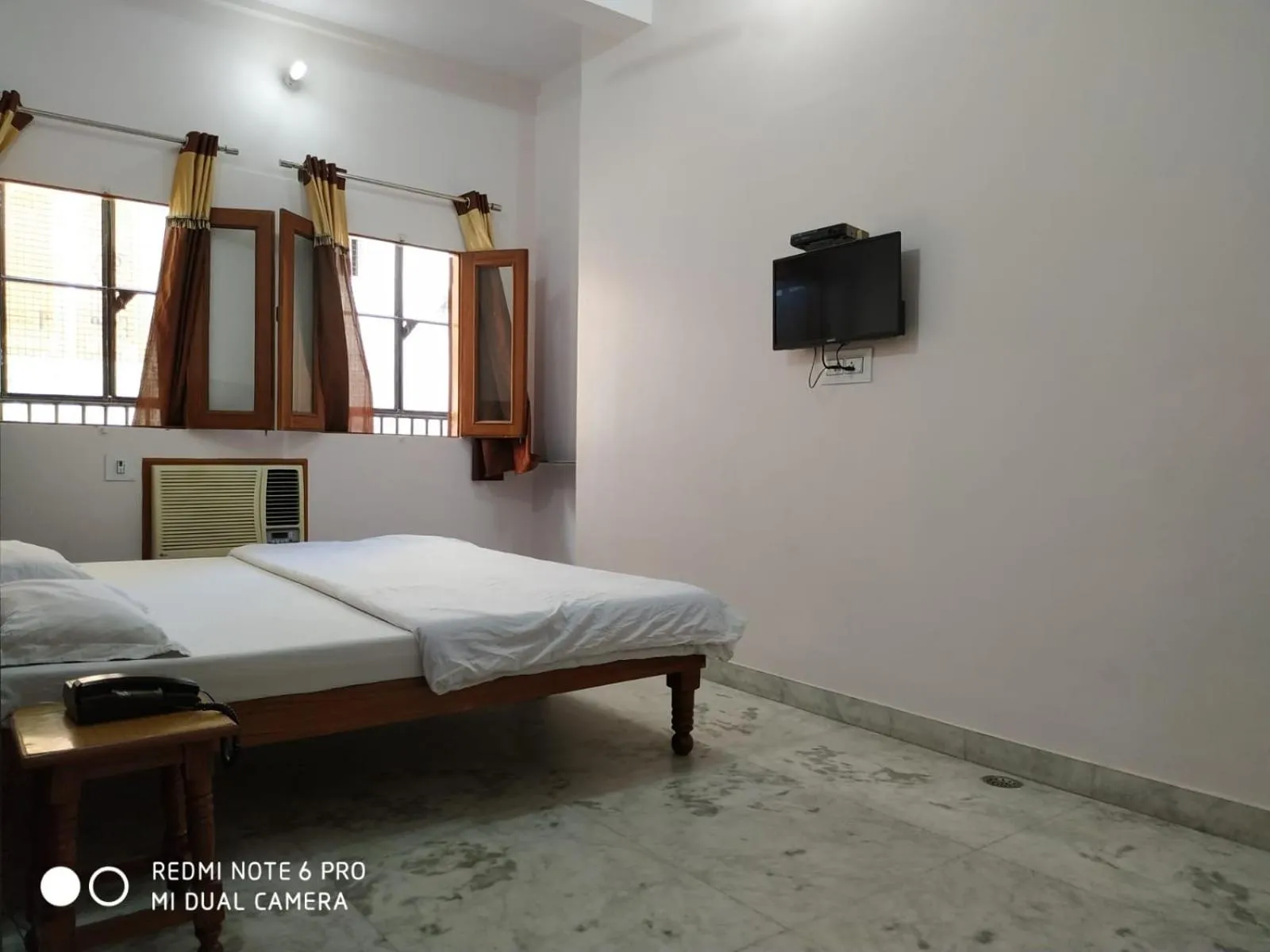 Bed in BOBY HOME STAY "BOBY MANSION" Jaipur