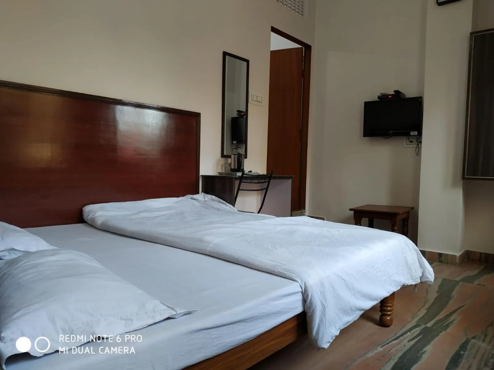 Bed in BOBY HOME STAY "BOBY MANSION" Jaipur