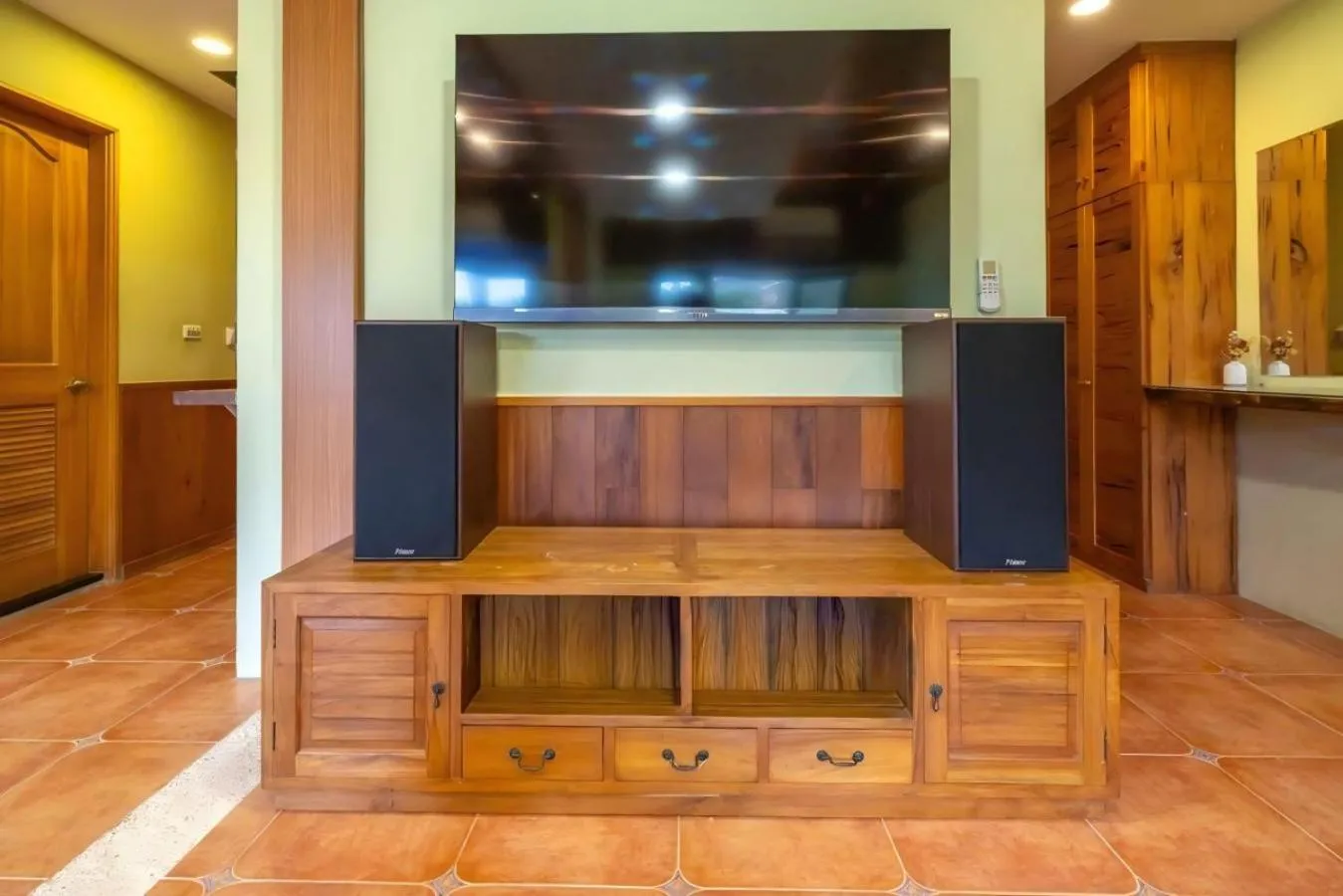 Communal lounge/ TV room in 檜木屋民宿