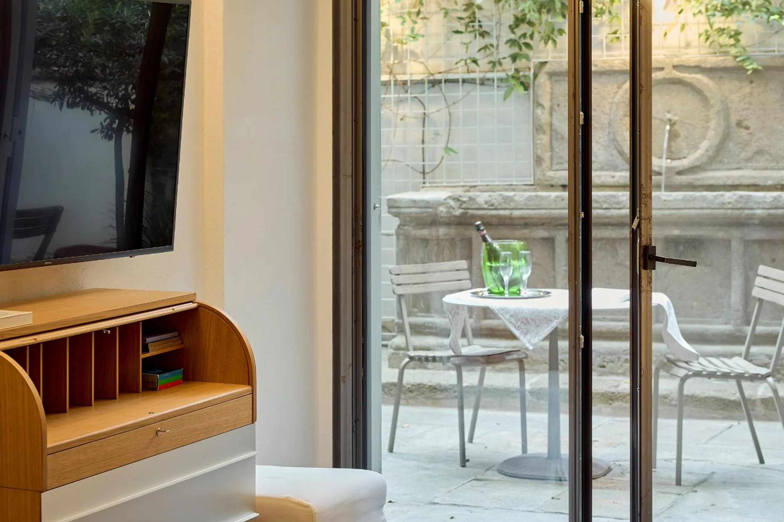 Patio in Palazzo Delle Pietre - Luxury Apartments