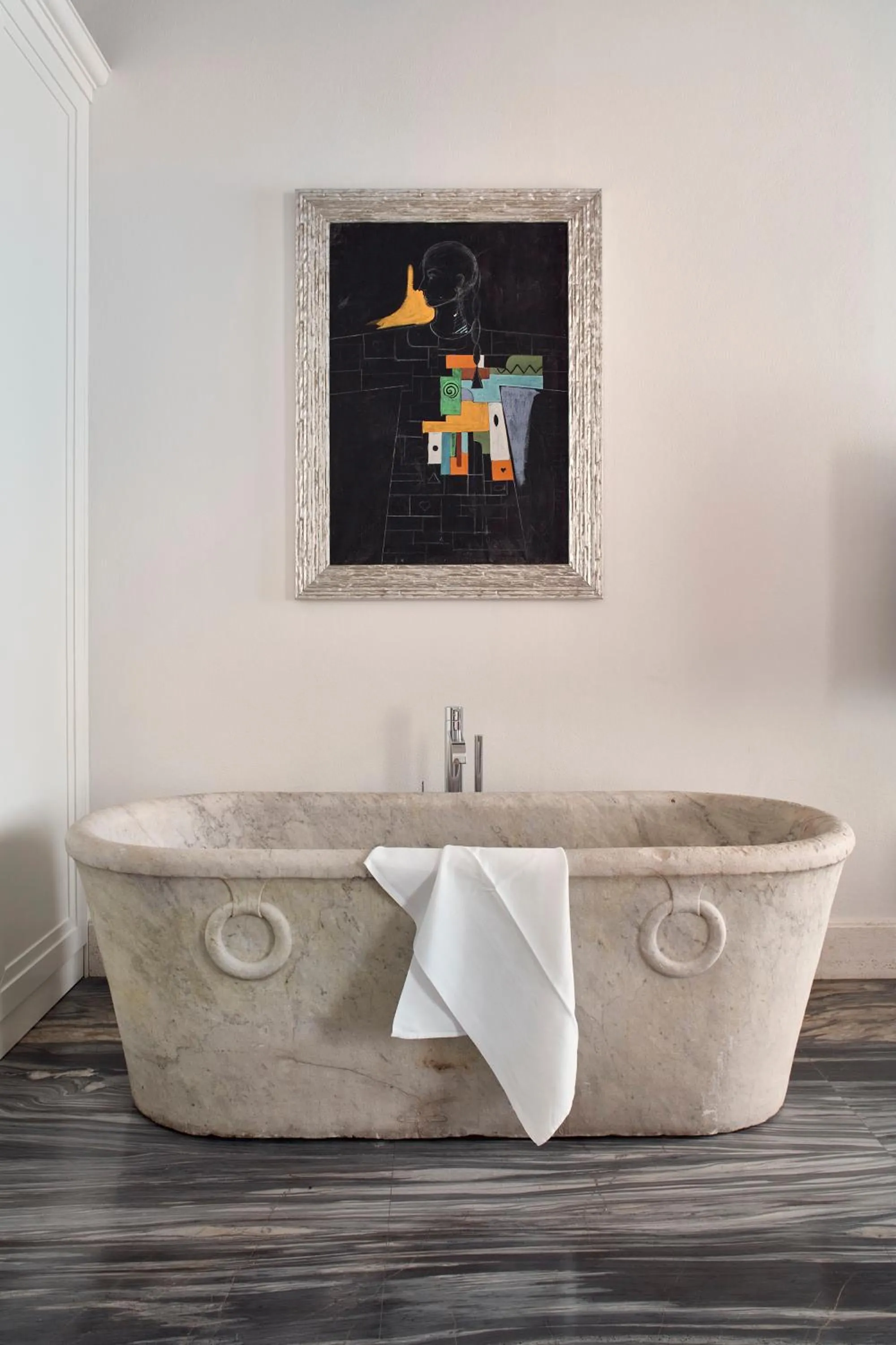 Decorative detail in Palazzo Delle Pietre - Luxury Apartments