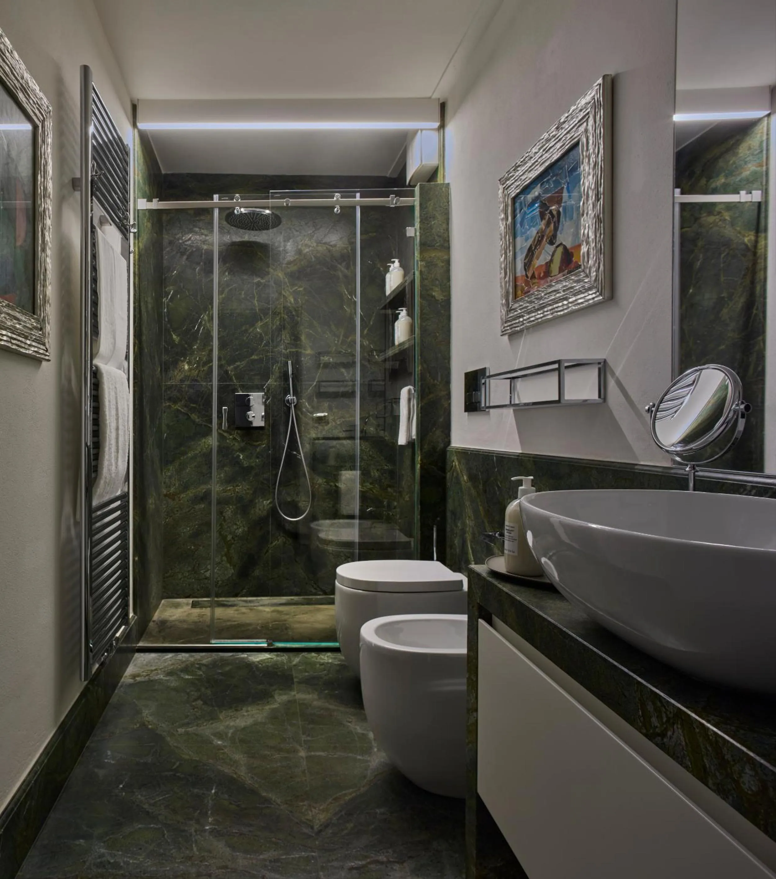 Shower in Palazzo Delle Pietre - Luxury Apartments