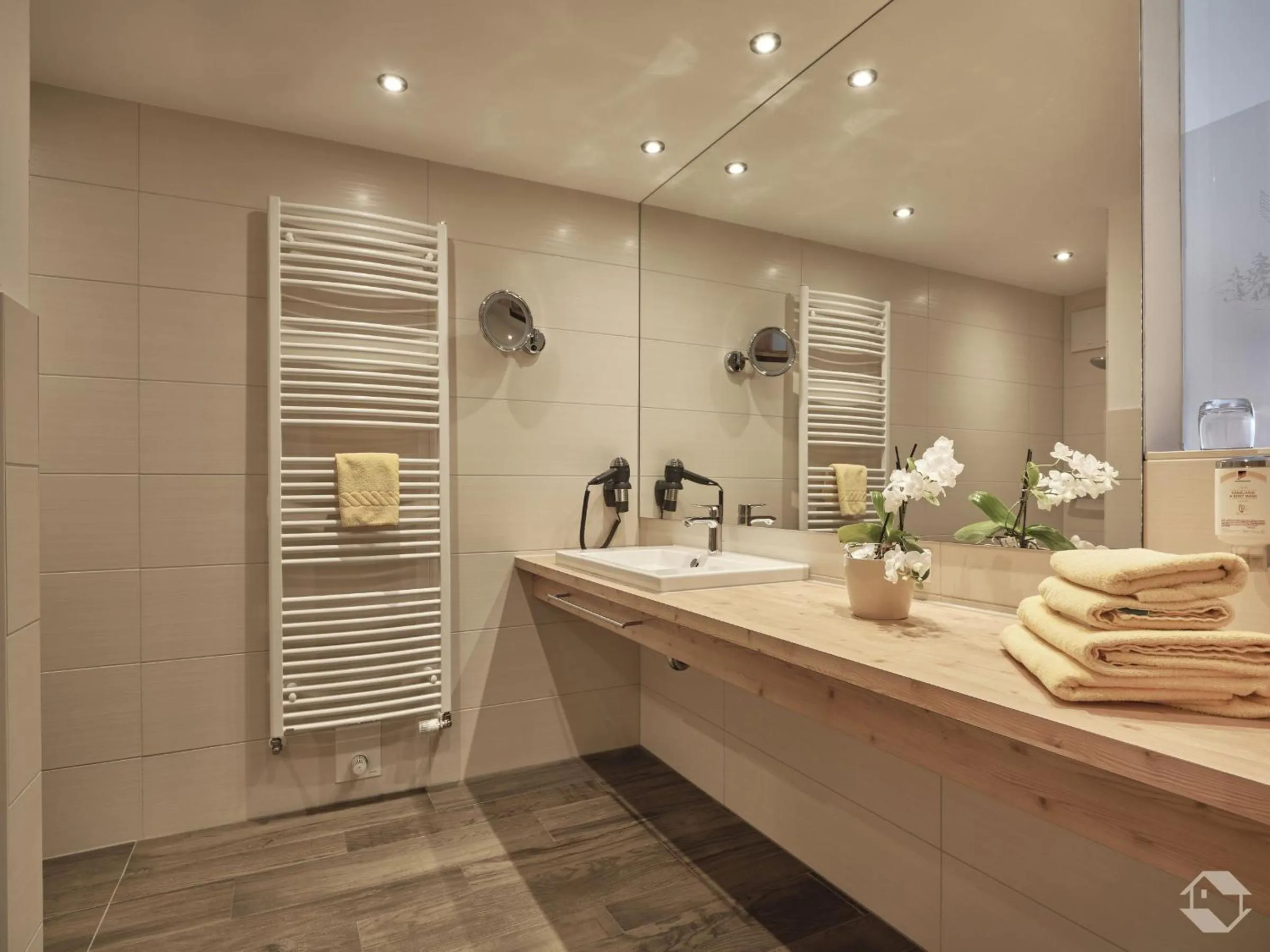 Bathroom in Landgasthof Adler Pelzmühle