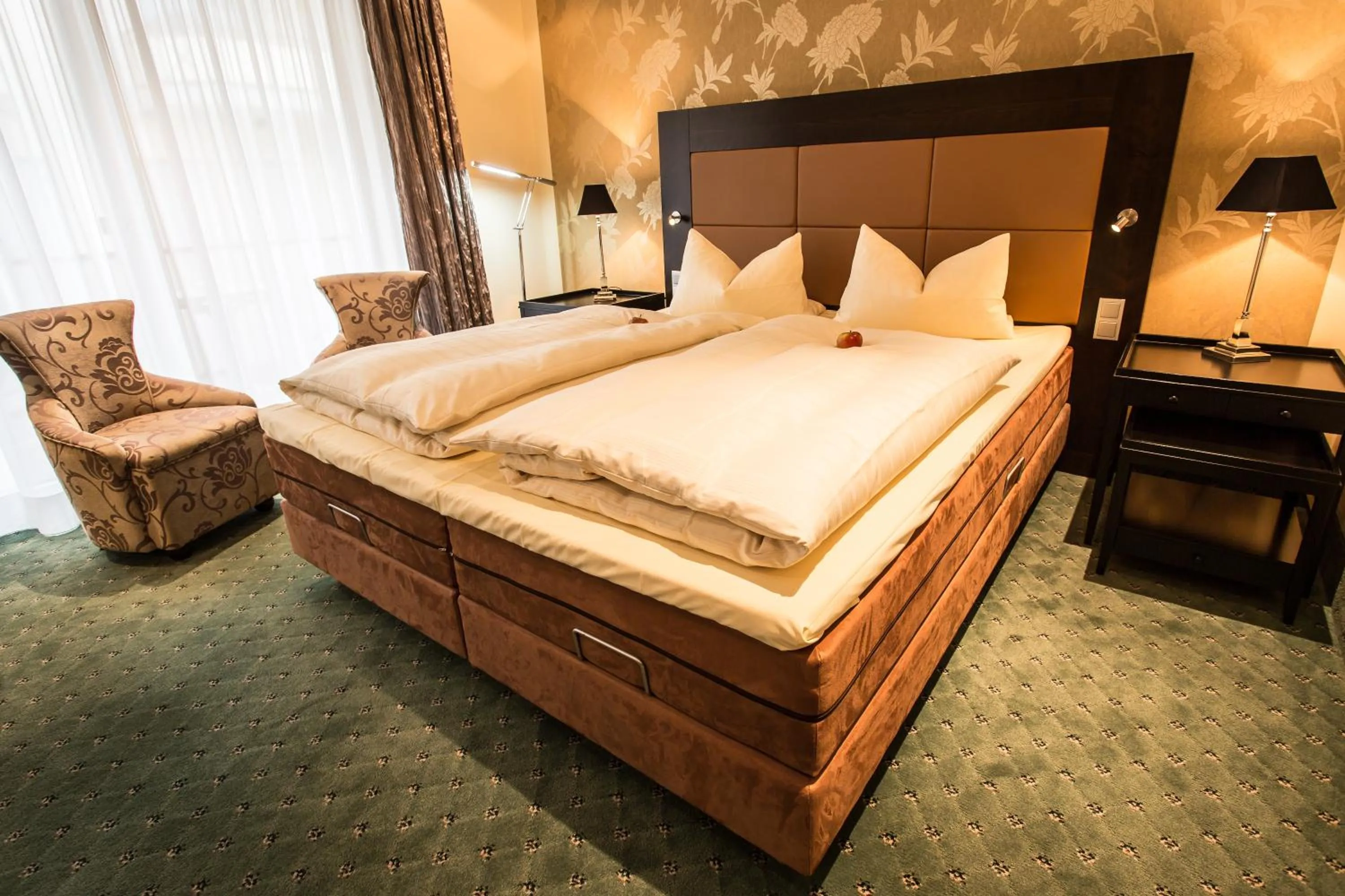 Bed in Schloß-Hotel Petry