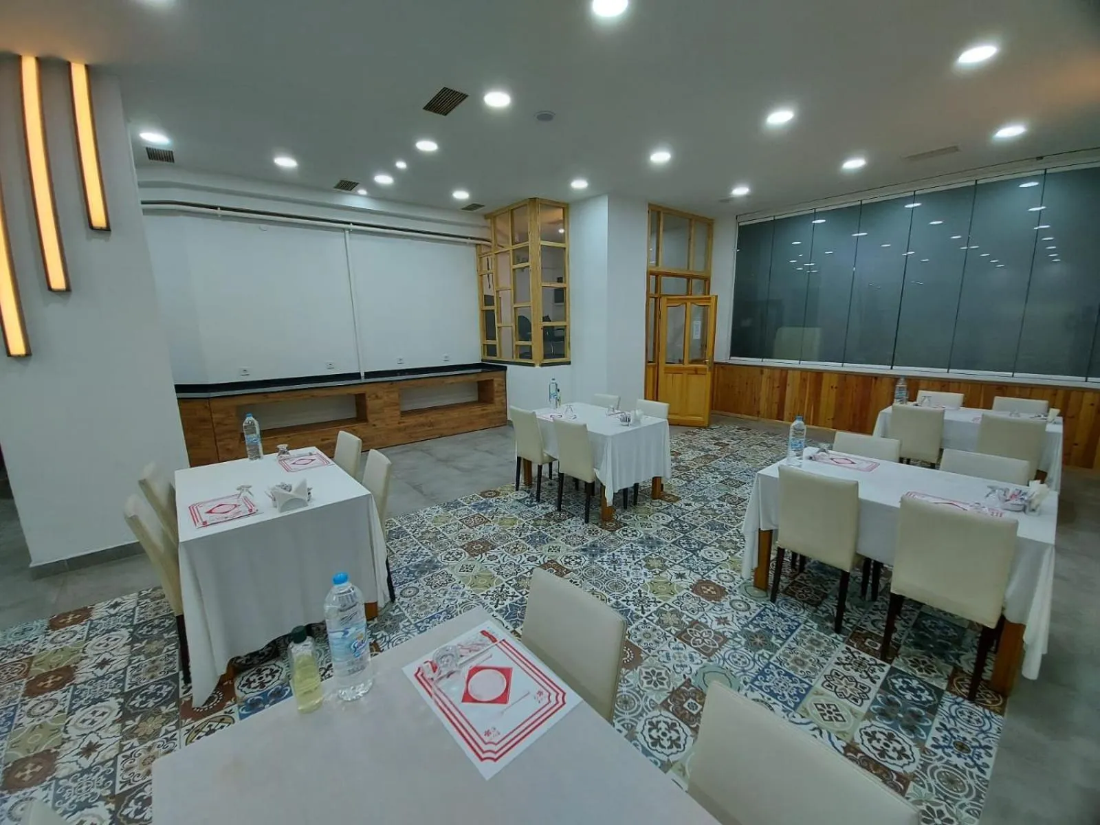 Restaurant/places to eat in ESKOPPremium OTEL