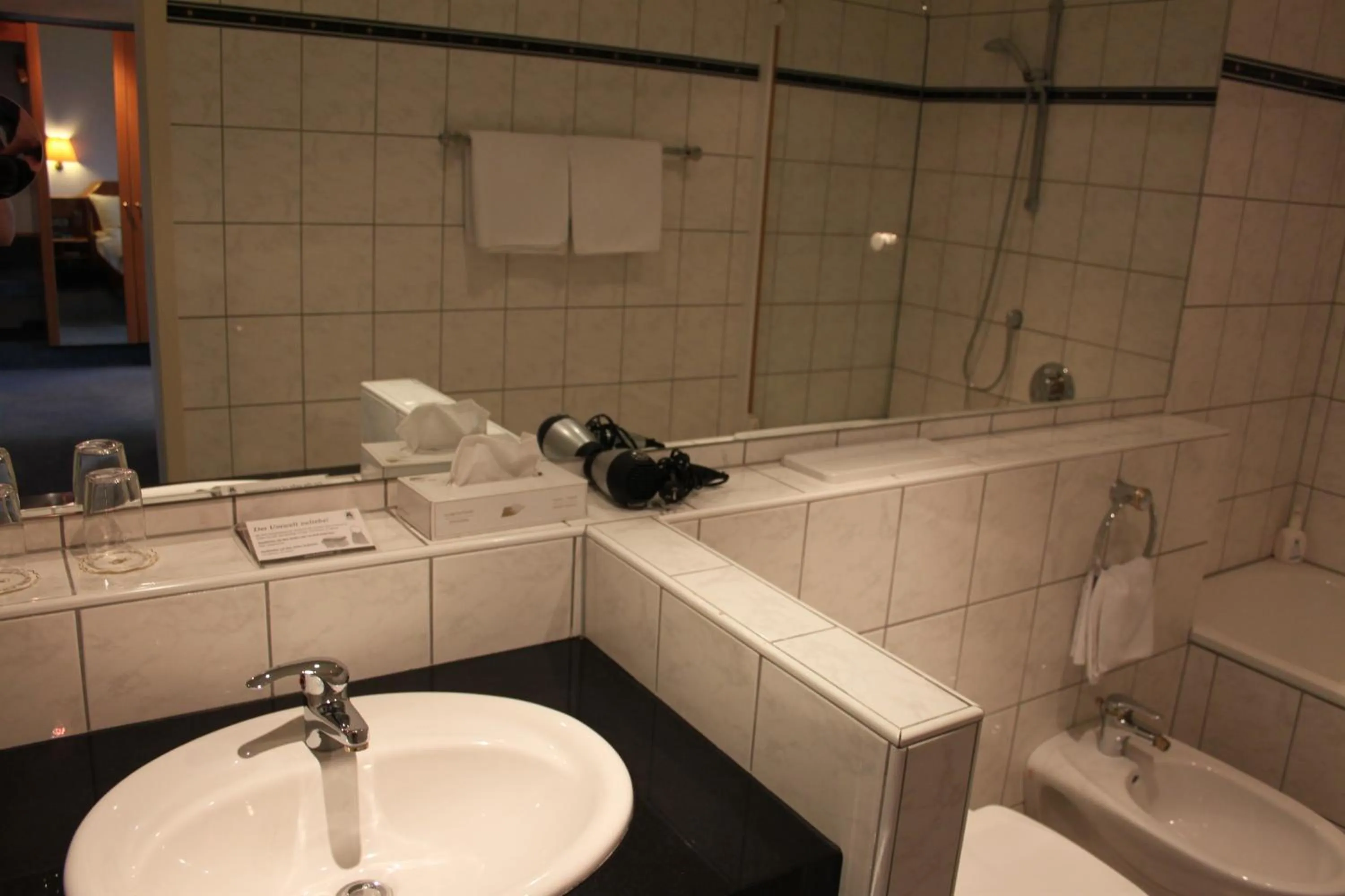 Bathroom in Hotel-Gasthof Die Post Brennerei Frankenhöhe