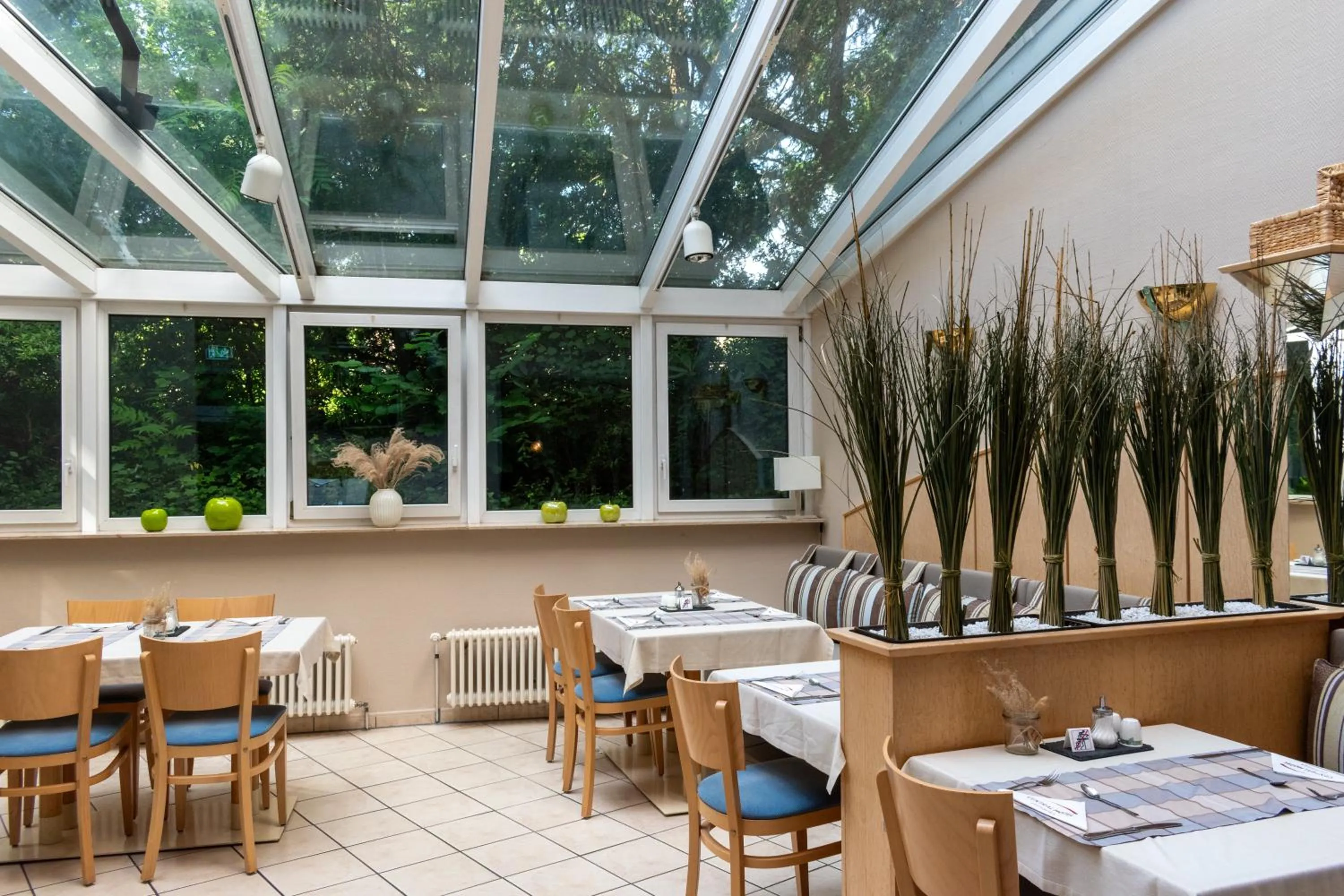 Buffet breakfast in Central Hotel Eschborn