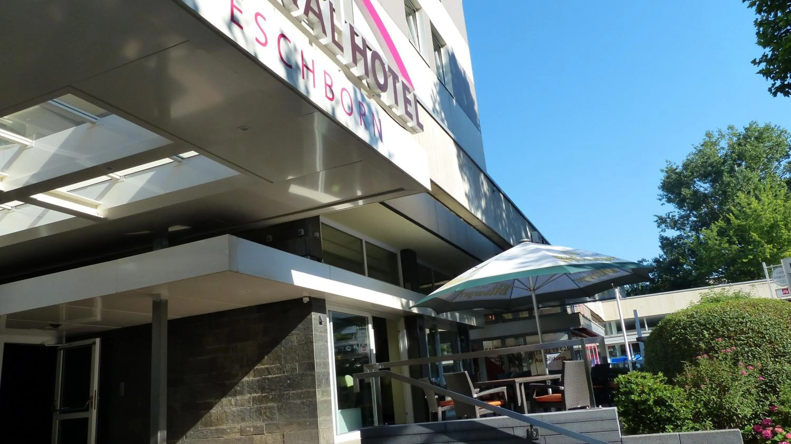 Restaurant/places to eat in Central Hotel Eschborn