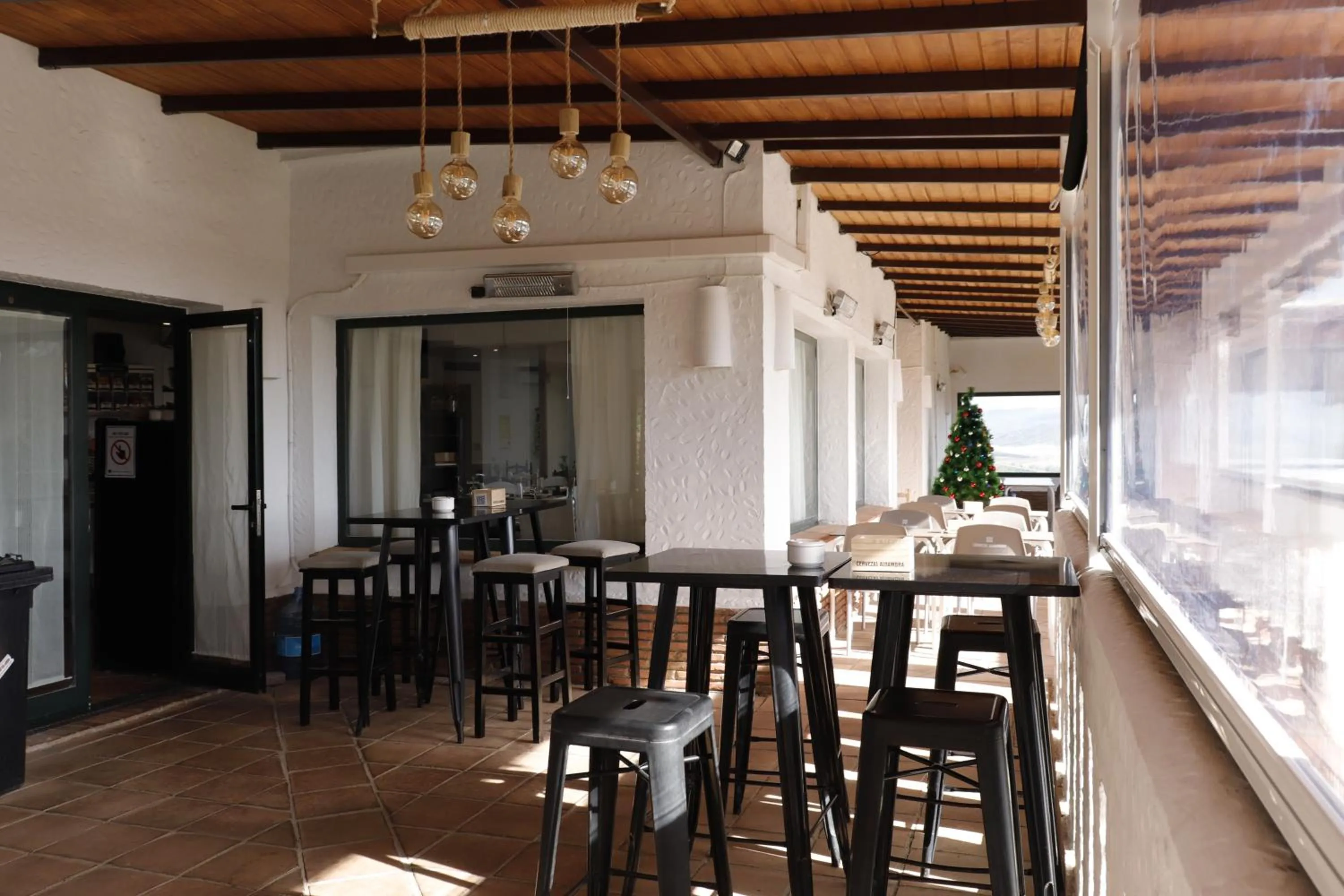 Restaurant/places to eat in Hostal Restaurante Benalup Golf