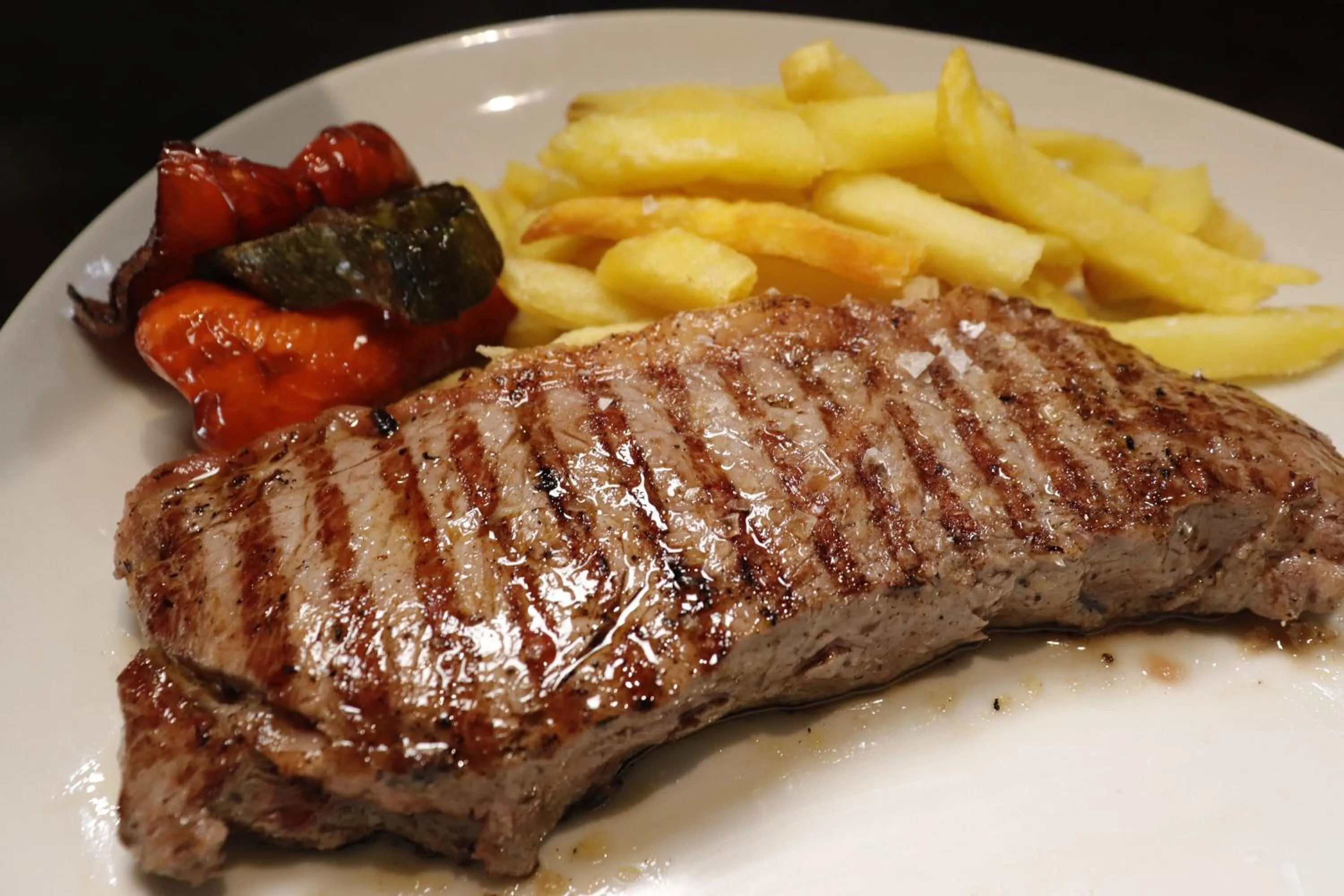 Food and drinks in Hostal Restaurante Benalup Golf