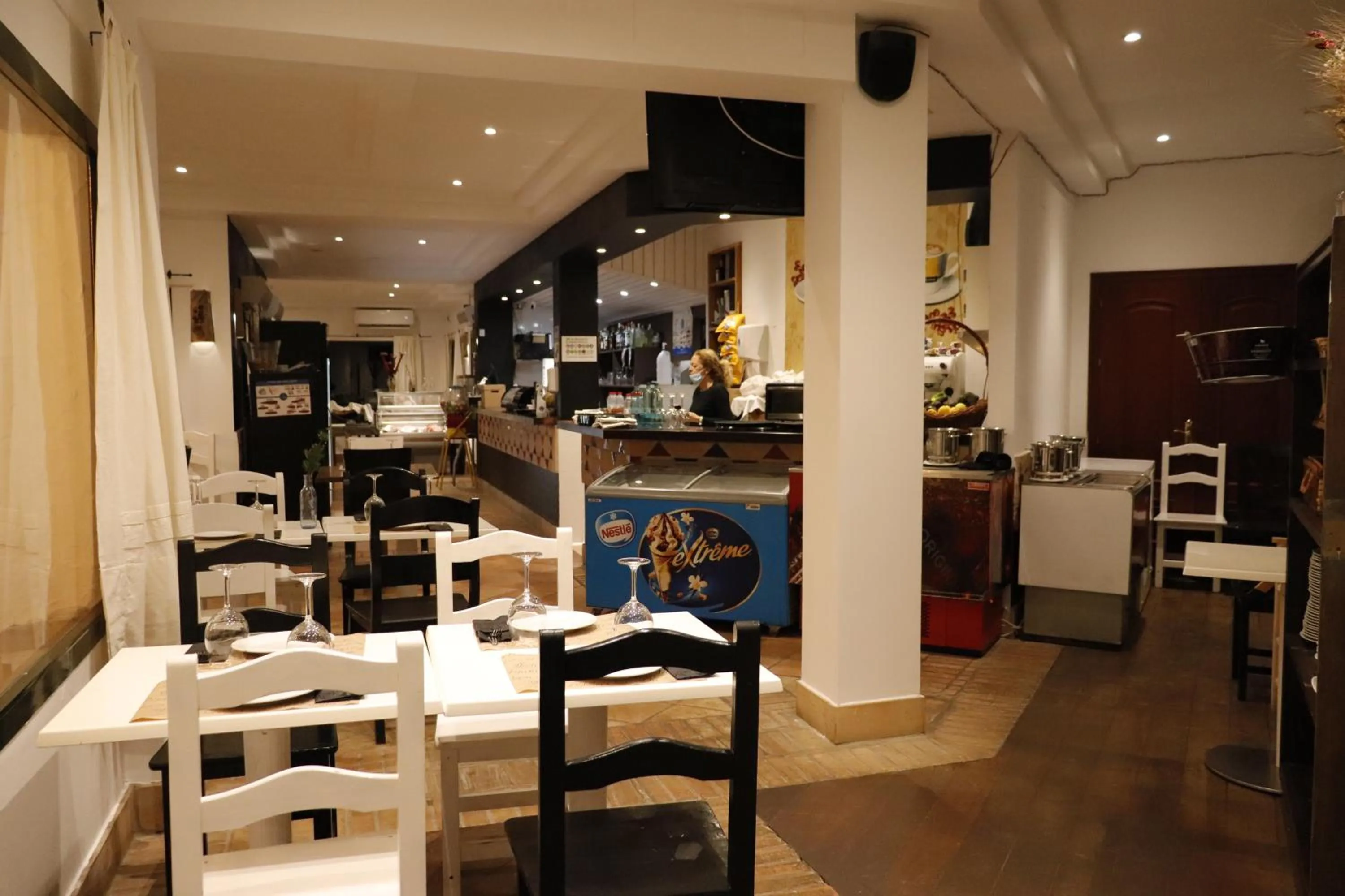 Restaurant/places to eat in Hostal Restaurante Benalup Golf