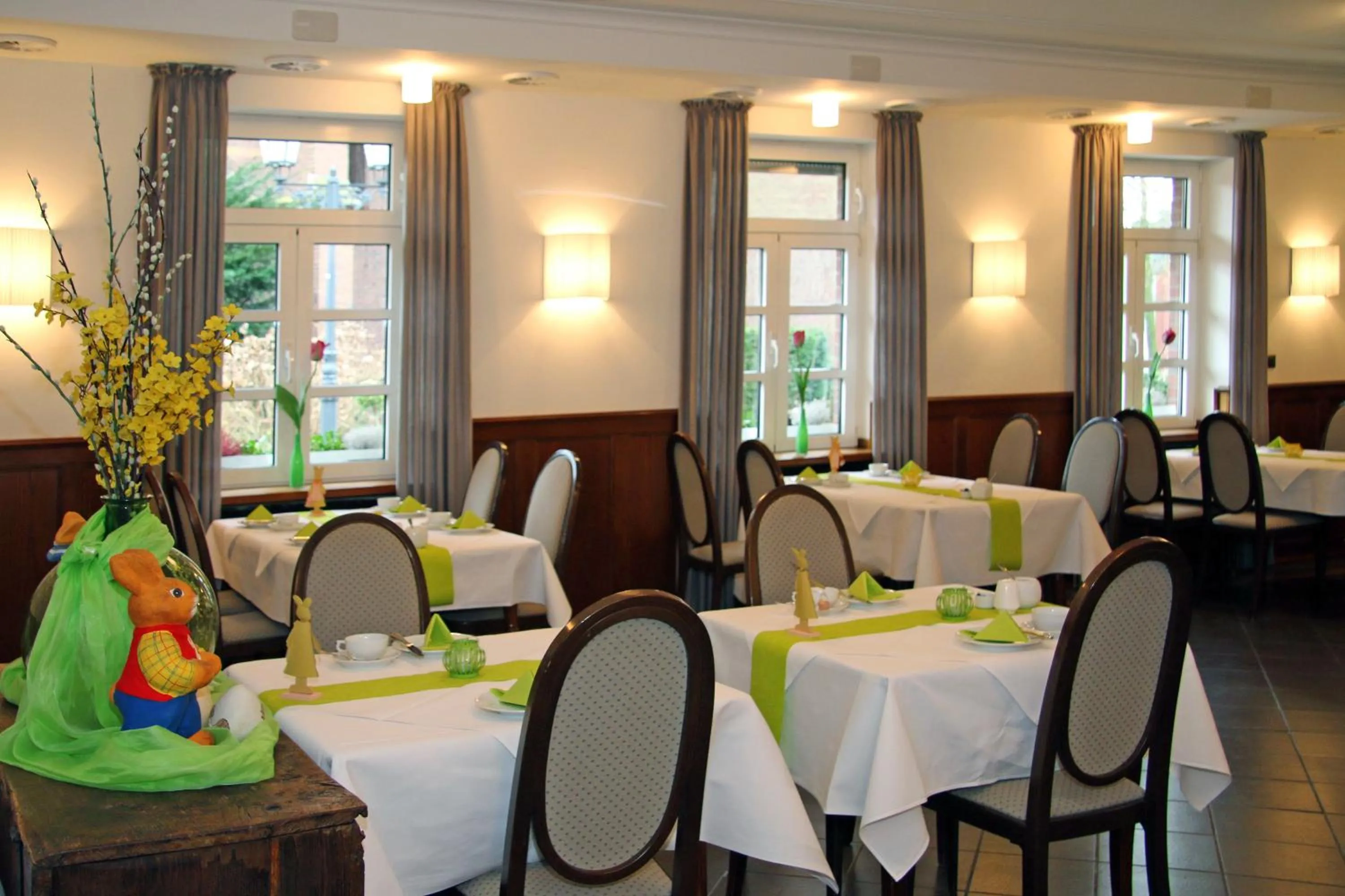 Restaurant/places to eat in Hotel Josten