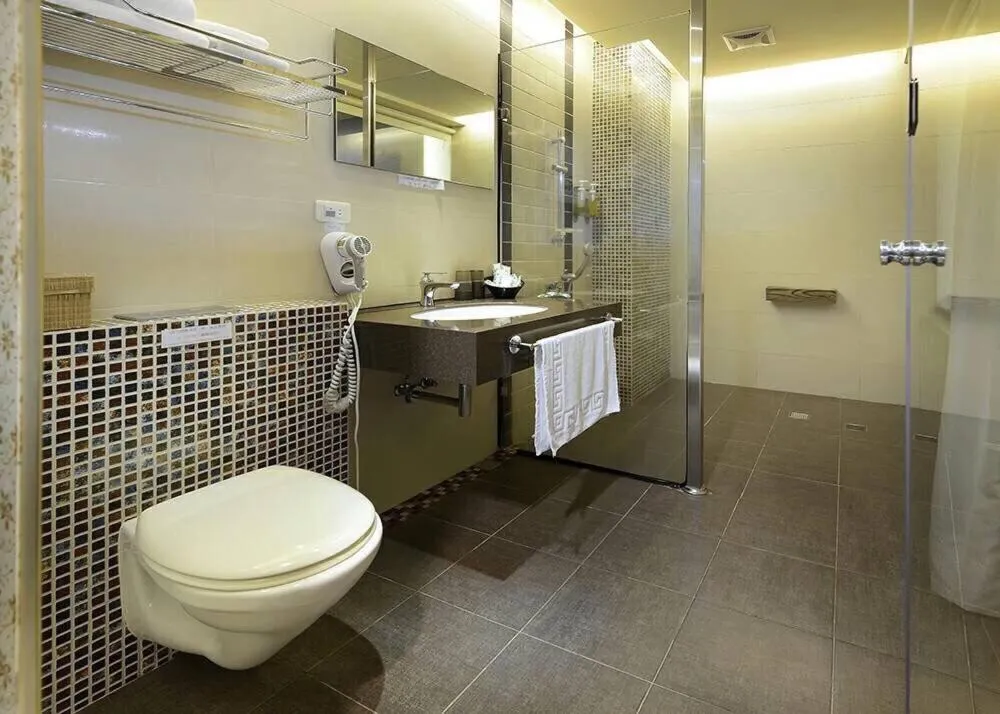 Bathroom in Lakeview Homestay