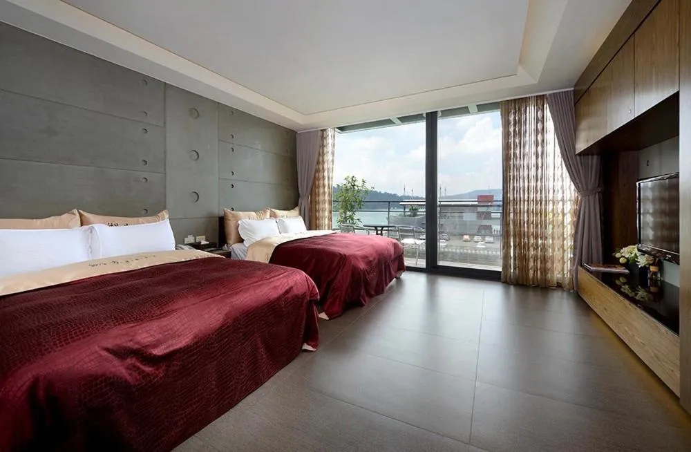 Photo of the whole room, Bed in Lakeview Homestay