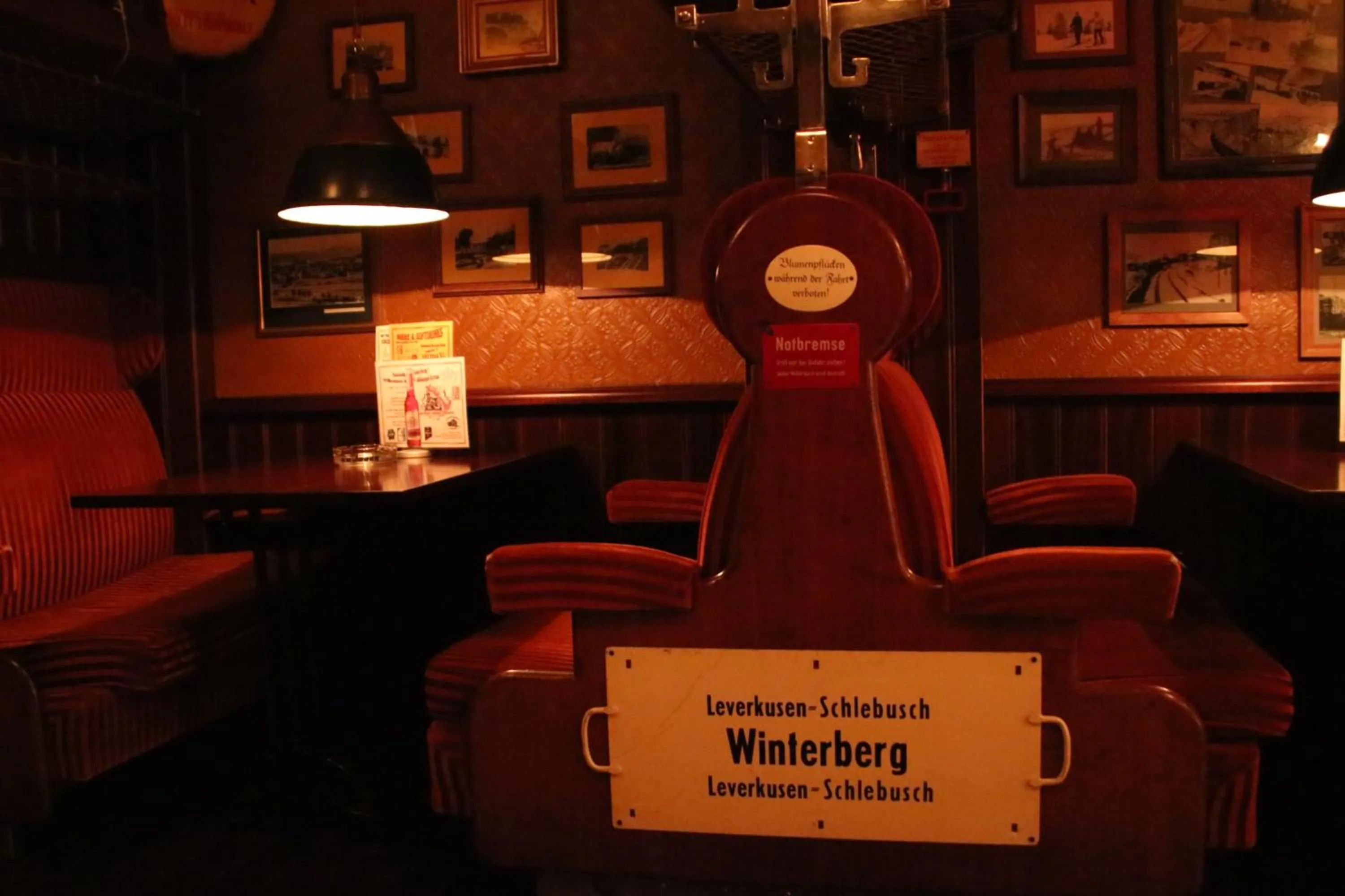 Restaurant/places to eat in Central-Hotel