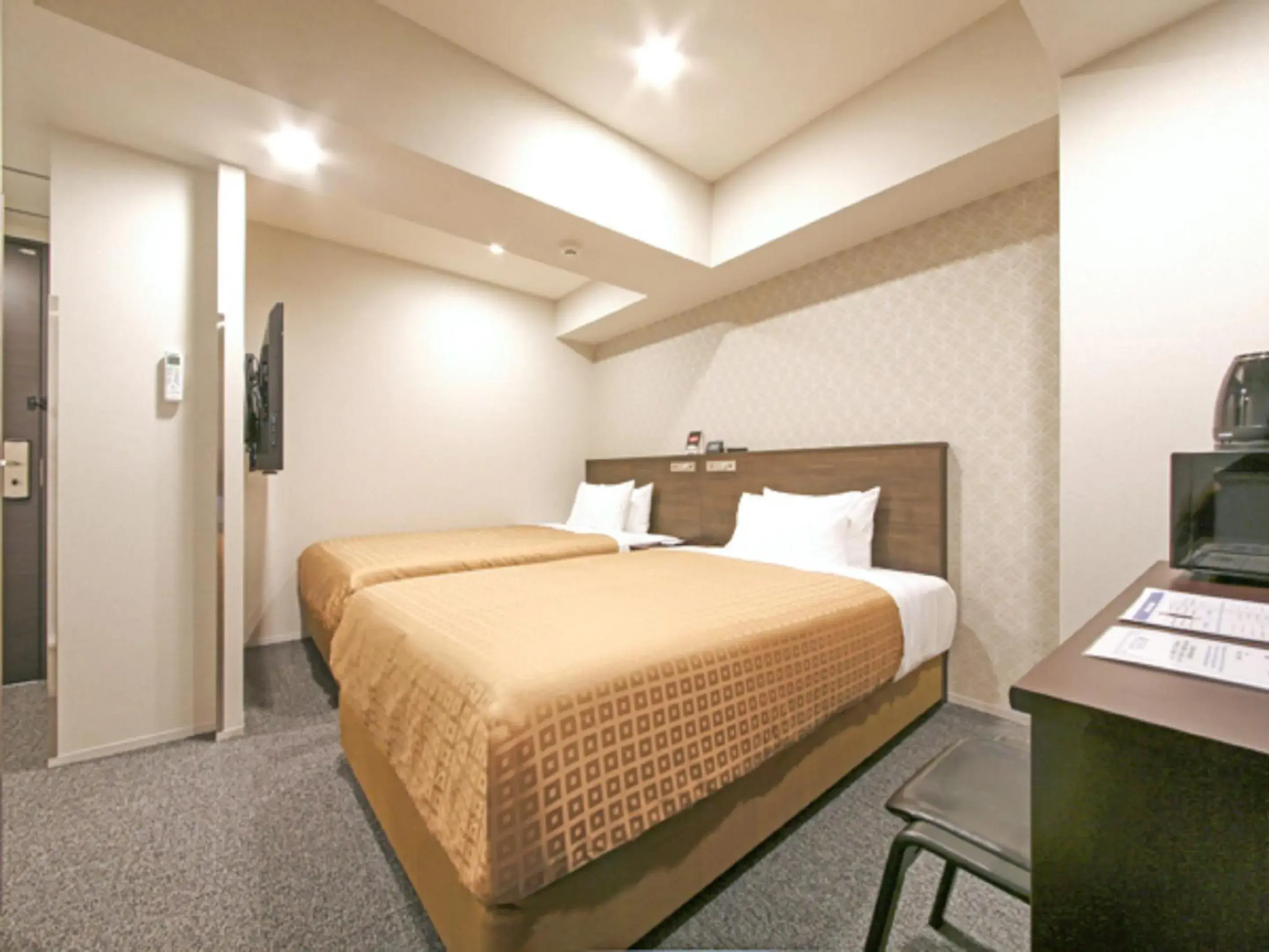 Twin Room - single occupancy - Non-Smoking in HOTEL LiVEMAX Chiba Chuo-Ekimae Twin Room - single occupancy - Non-Smoking in HOTEL LiVEMAX Chiba Chuo-Ekimae