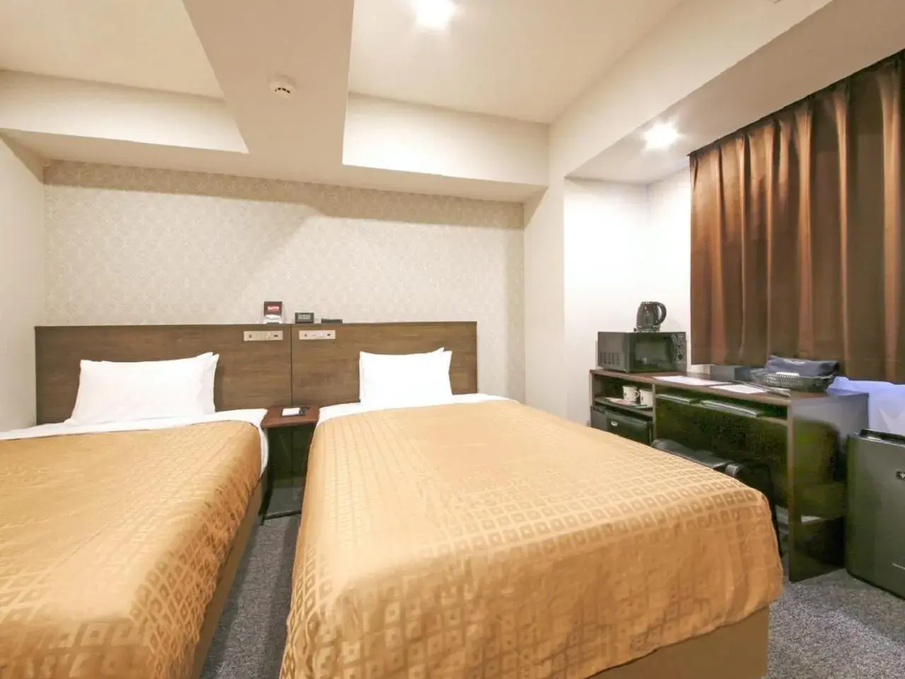Twin Room - single occupancy - Smoking in HOTEL LiVEMAX Chiba Chuo-Ekimae Twin Room - single occupancy - Smoking in HOTEL LiVEMAX Chiba Chuo-Ekimae