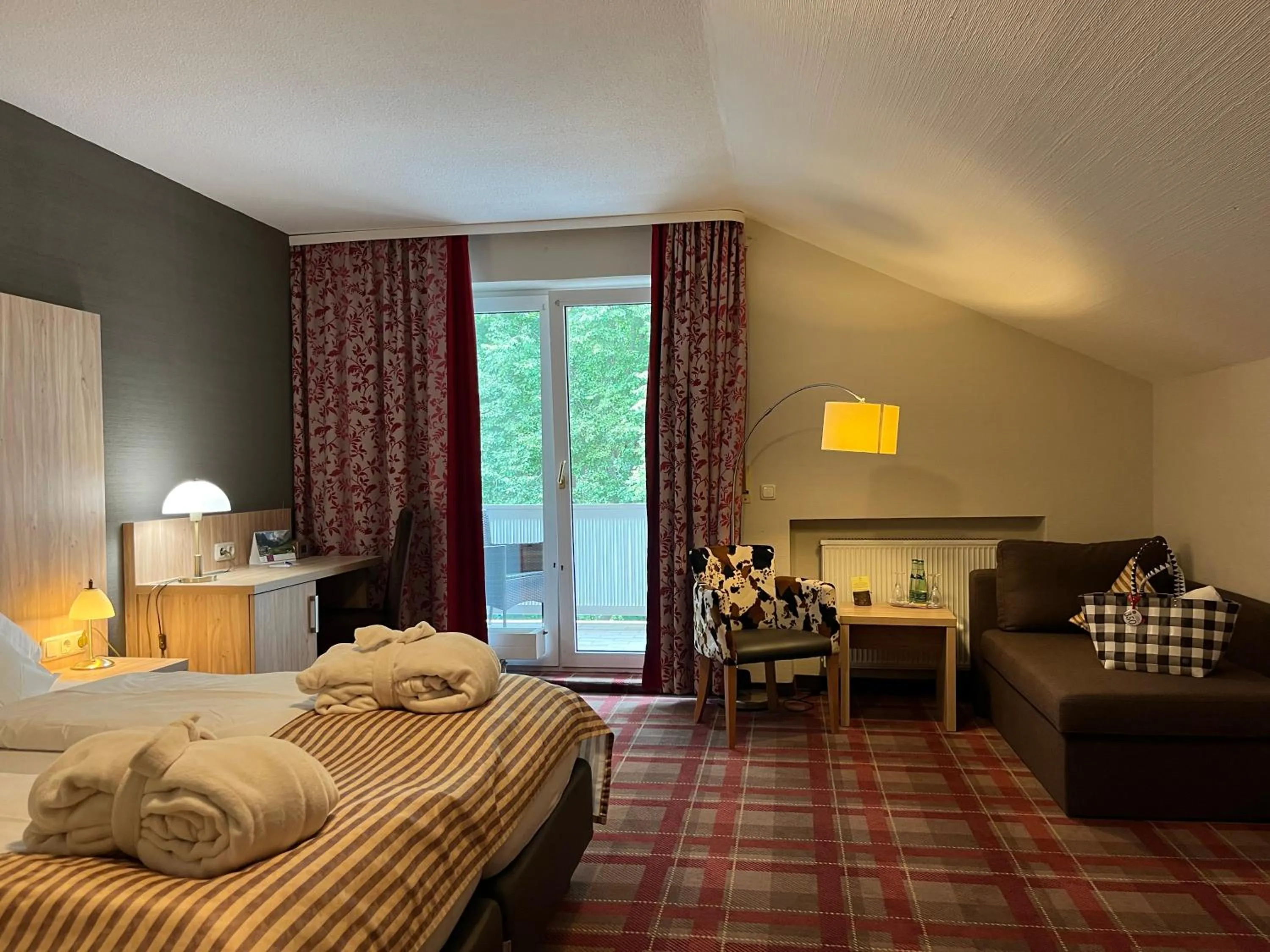 Photo of the whole room, Bed in Ringhotel Sonneck