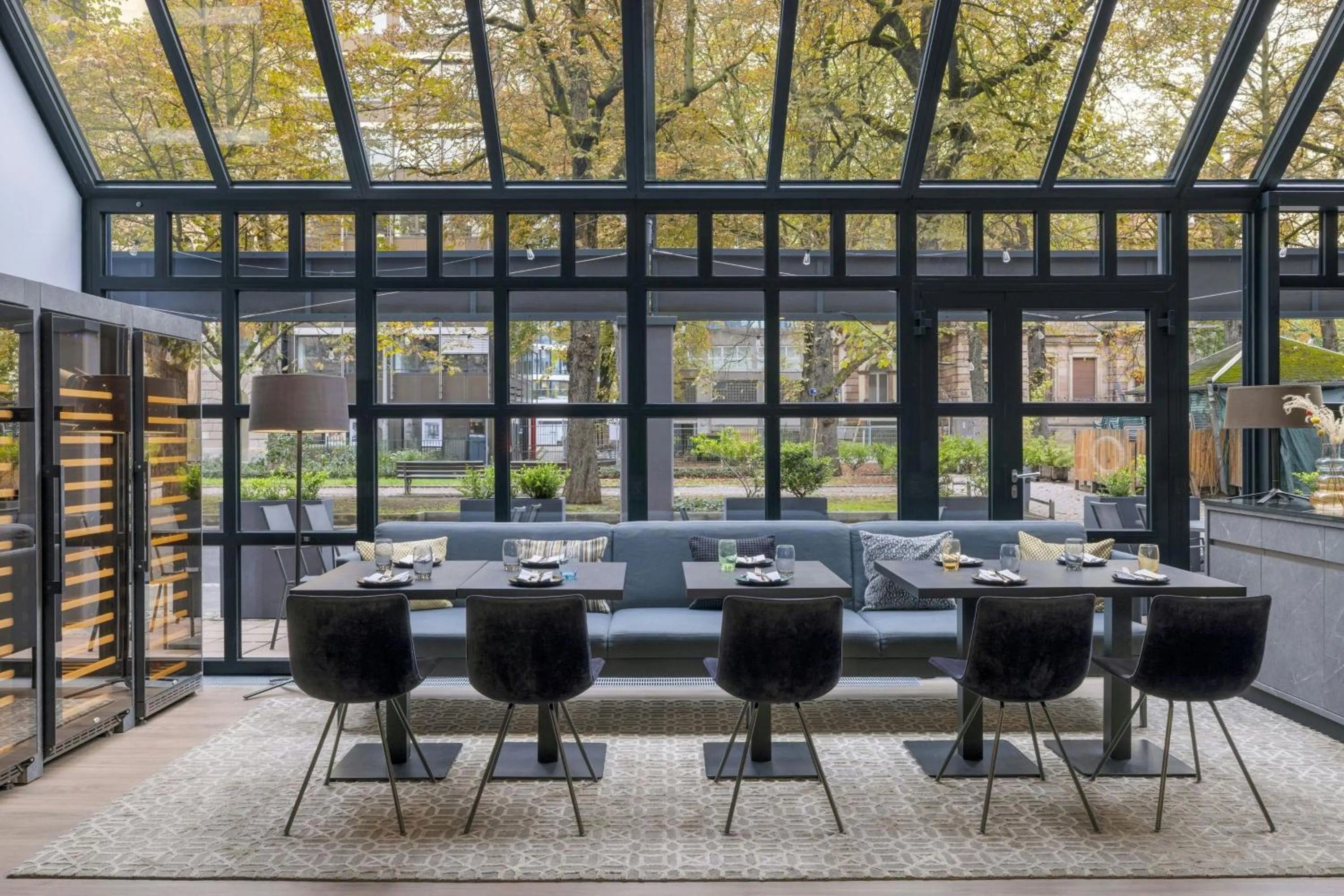 Restaurant/places to eat in Le Méridien Frankfurt