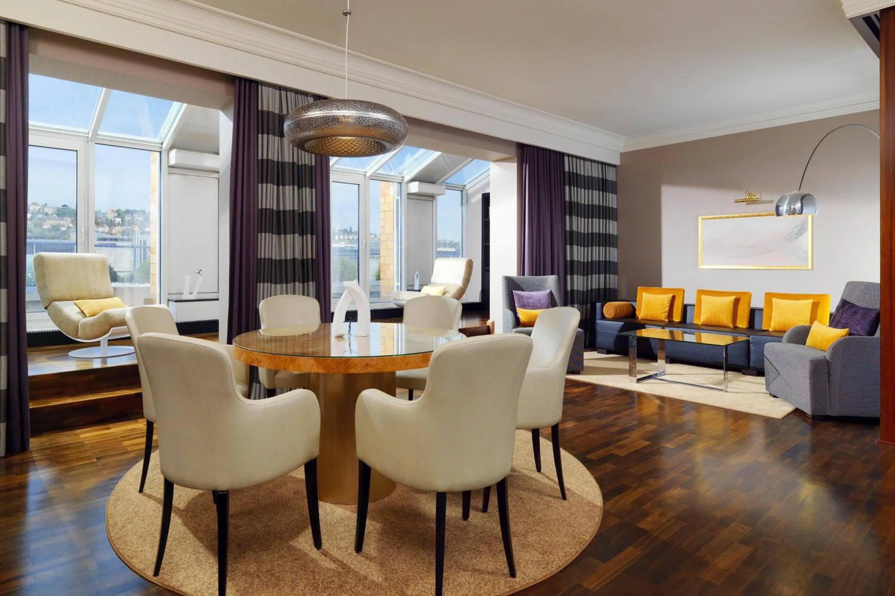 Living room in Le Méridien Stuttgart