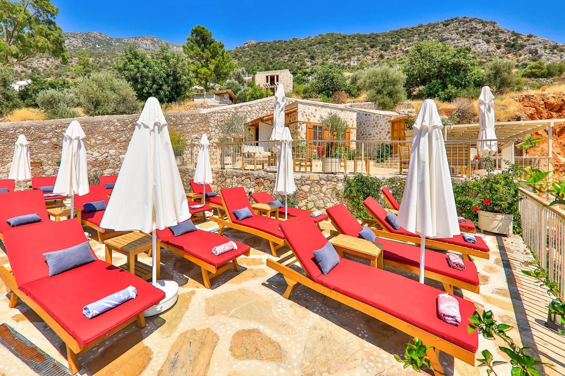 sunbed in Pier House Hotel