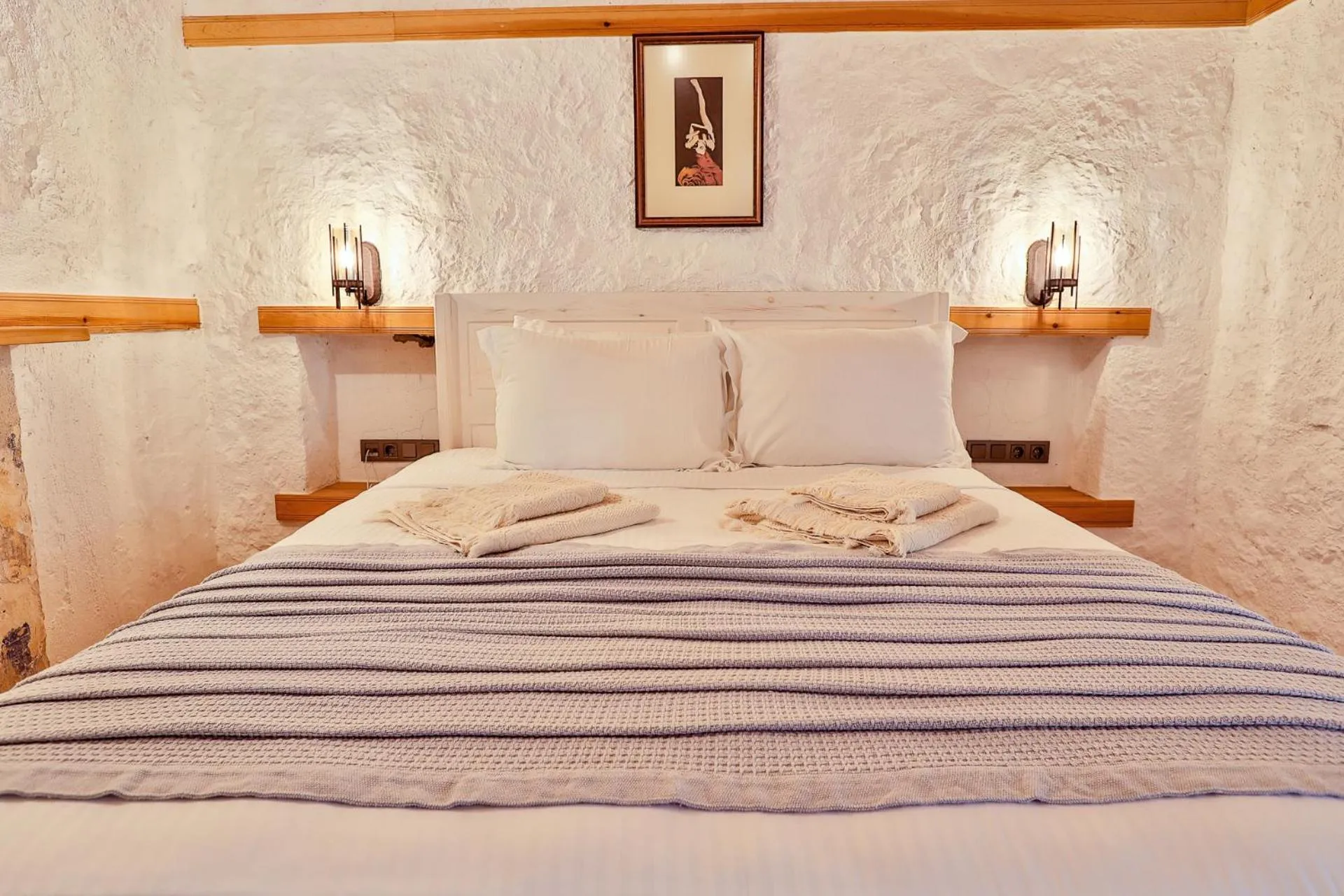 Bedroom in Pier House Hotel