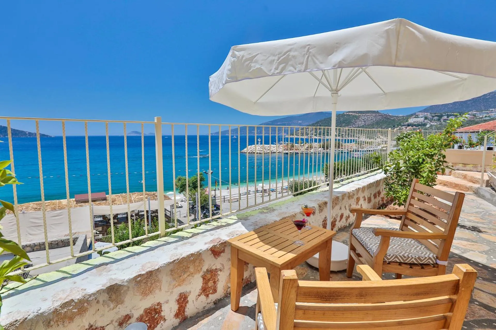 Sea view in Pier House Hotel