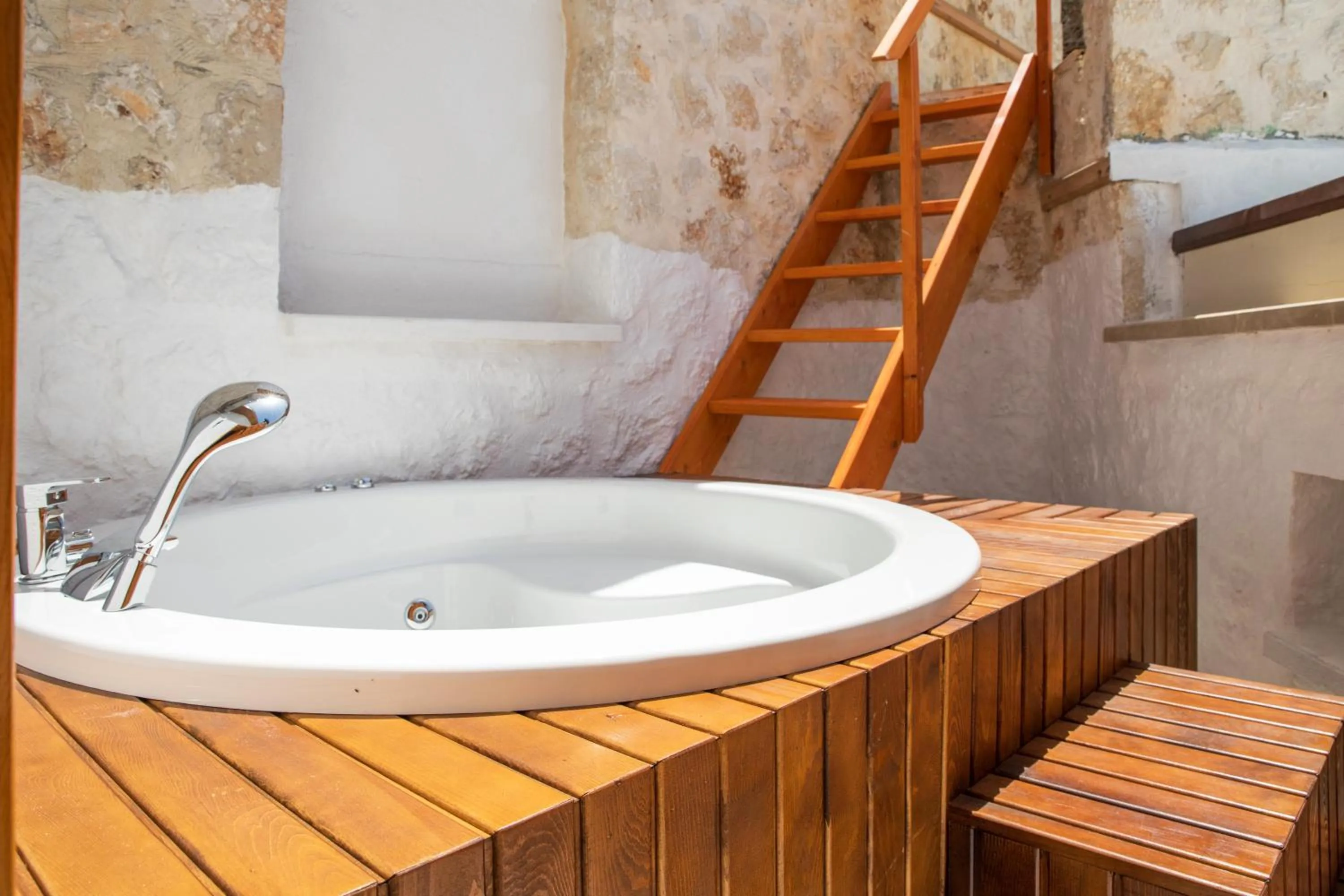 Bath in Pier House Hotel