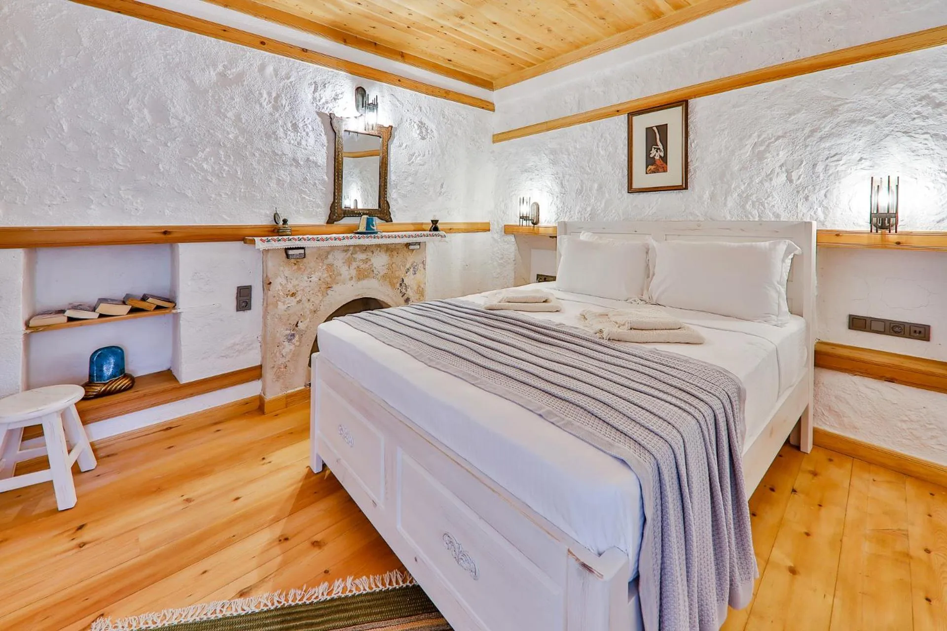 Bedroom in Pier House Hotel