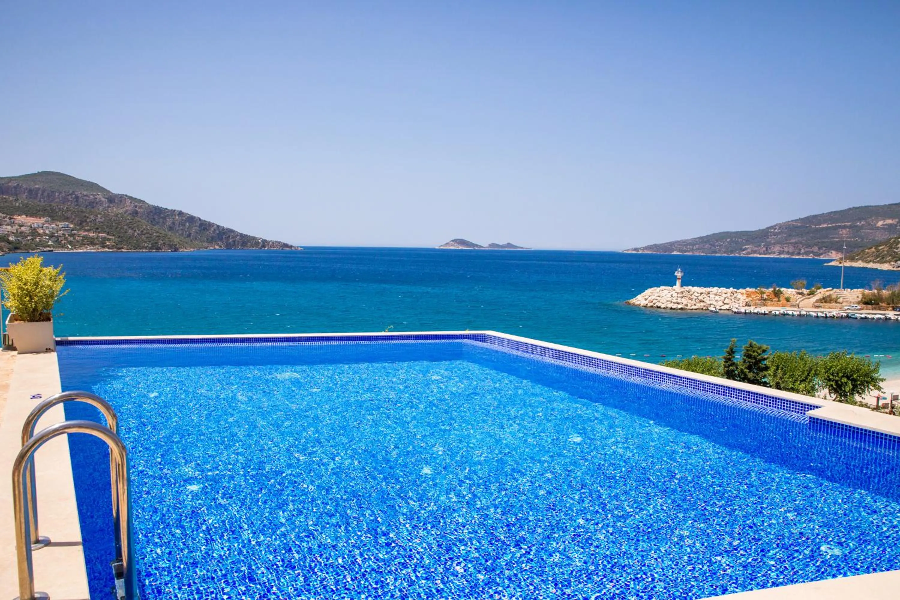 Swimming Pool in Pier House Hotel