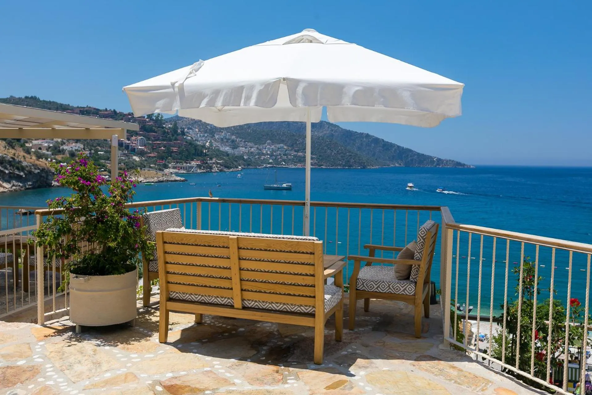 Sea view in Pier House Hotel