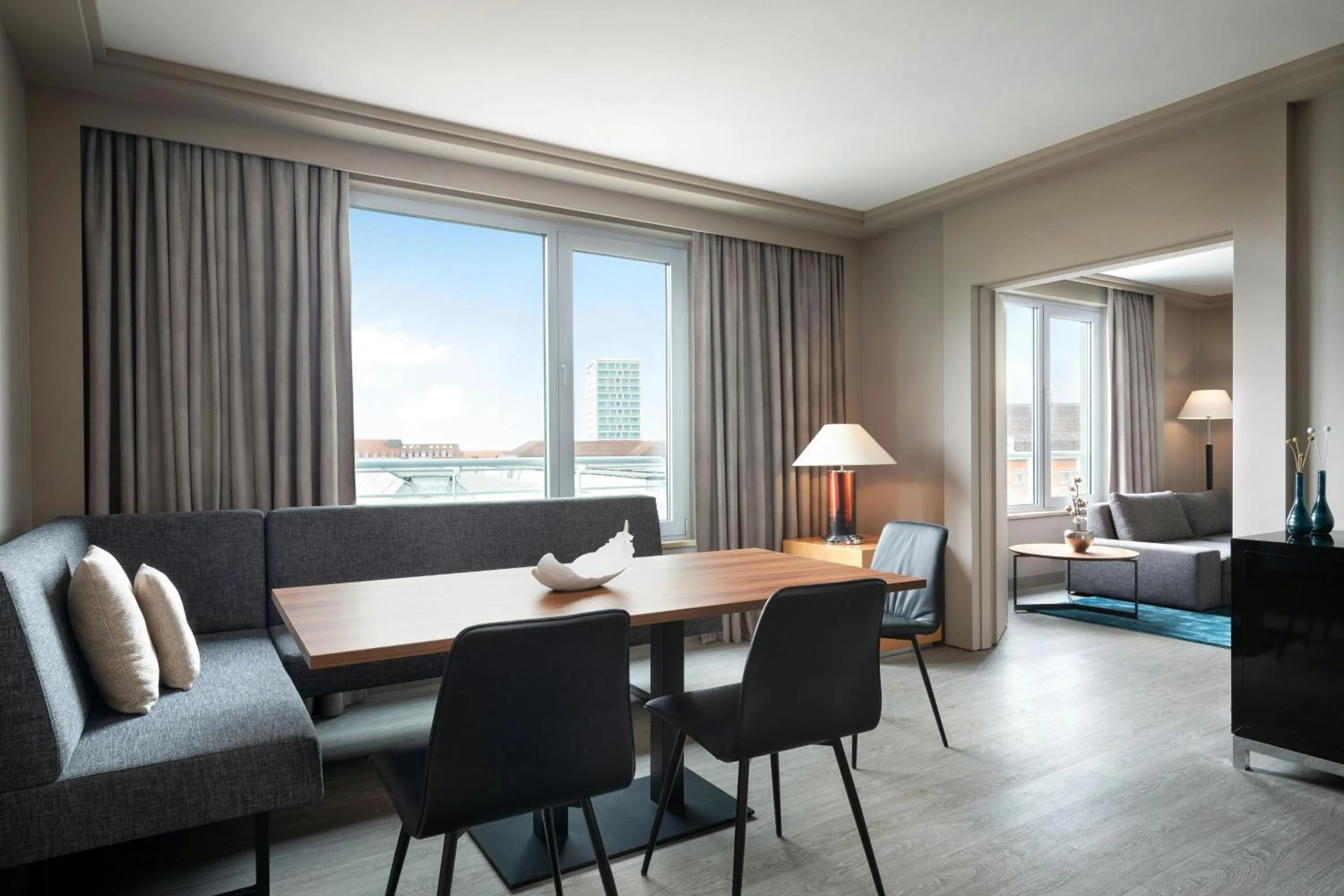 Photo of the whole room in Le Meridien Munich