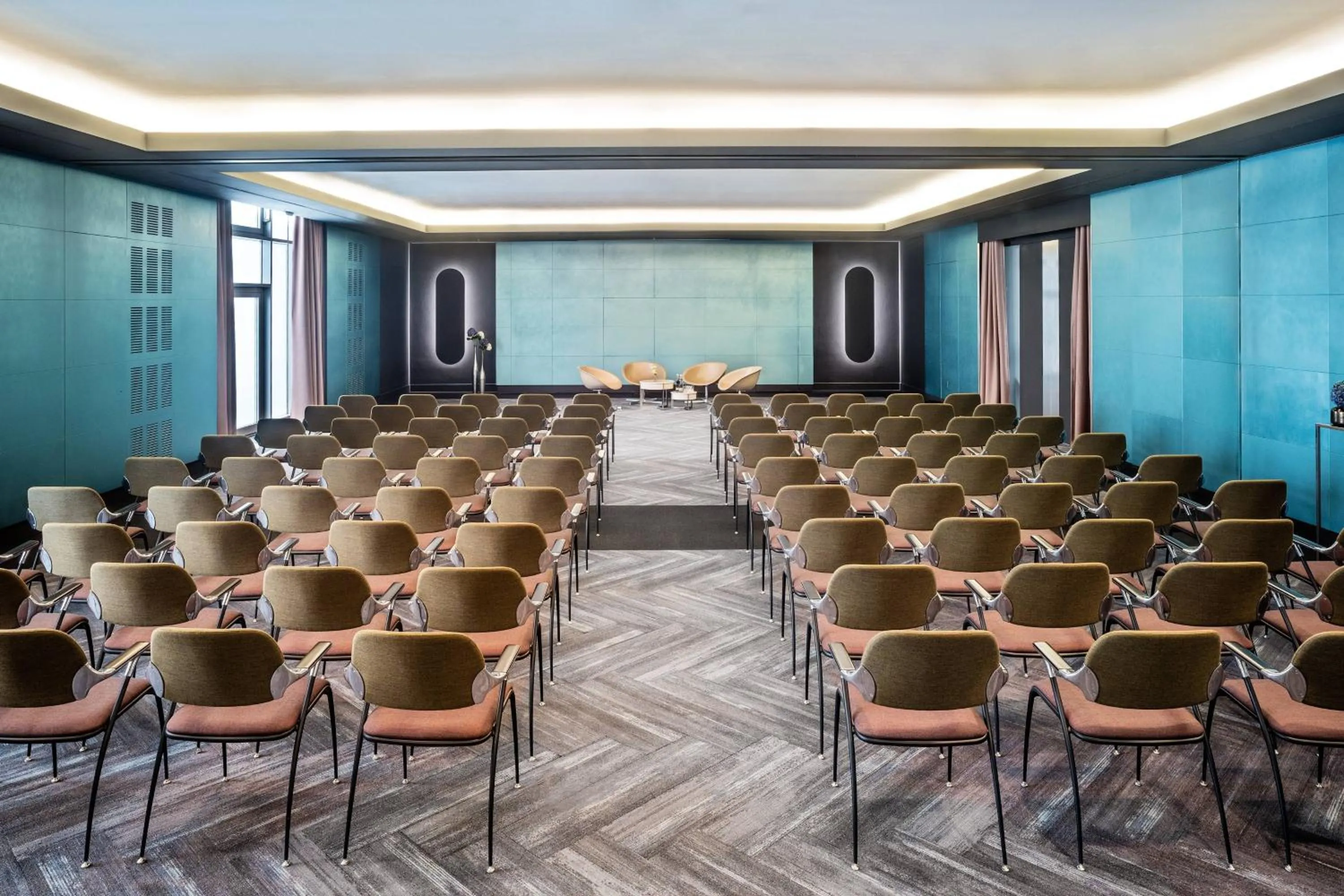 Entertainment in Le Meridien Munich