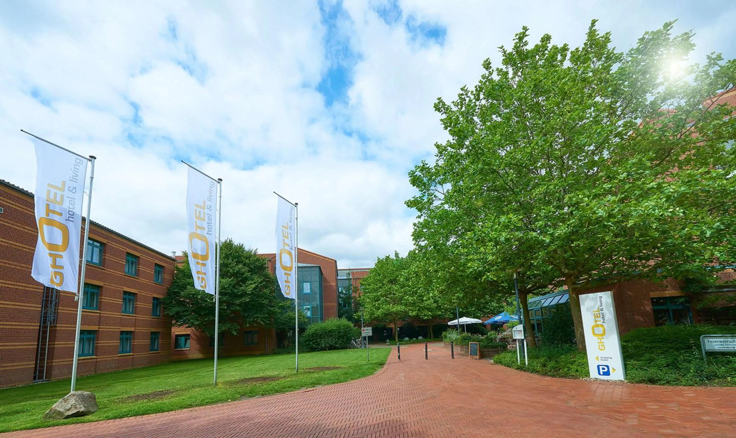 Property building in GHOTEL hotel & living Hannover