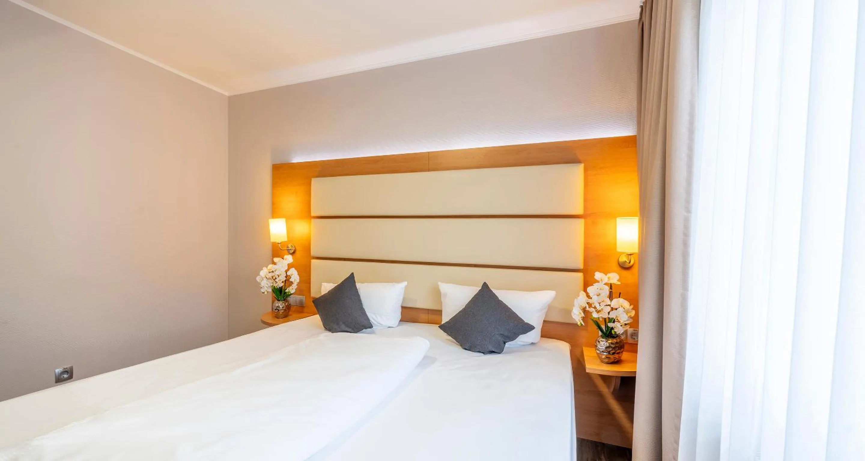 Bed in PLAZA INN Braunschweig City Süd