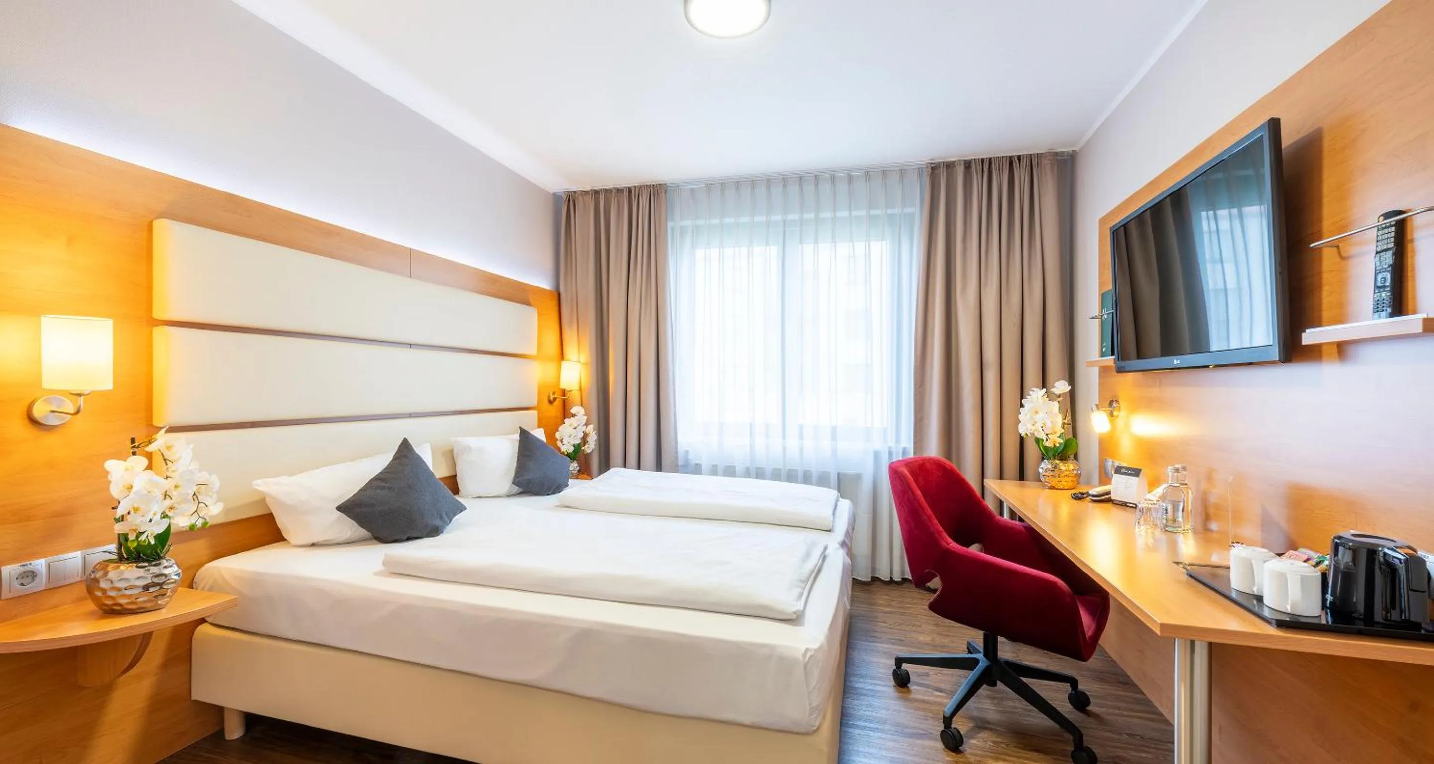 Bed in PLAZA INN Braunschweig City Süd